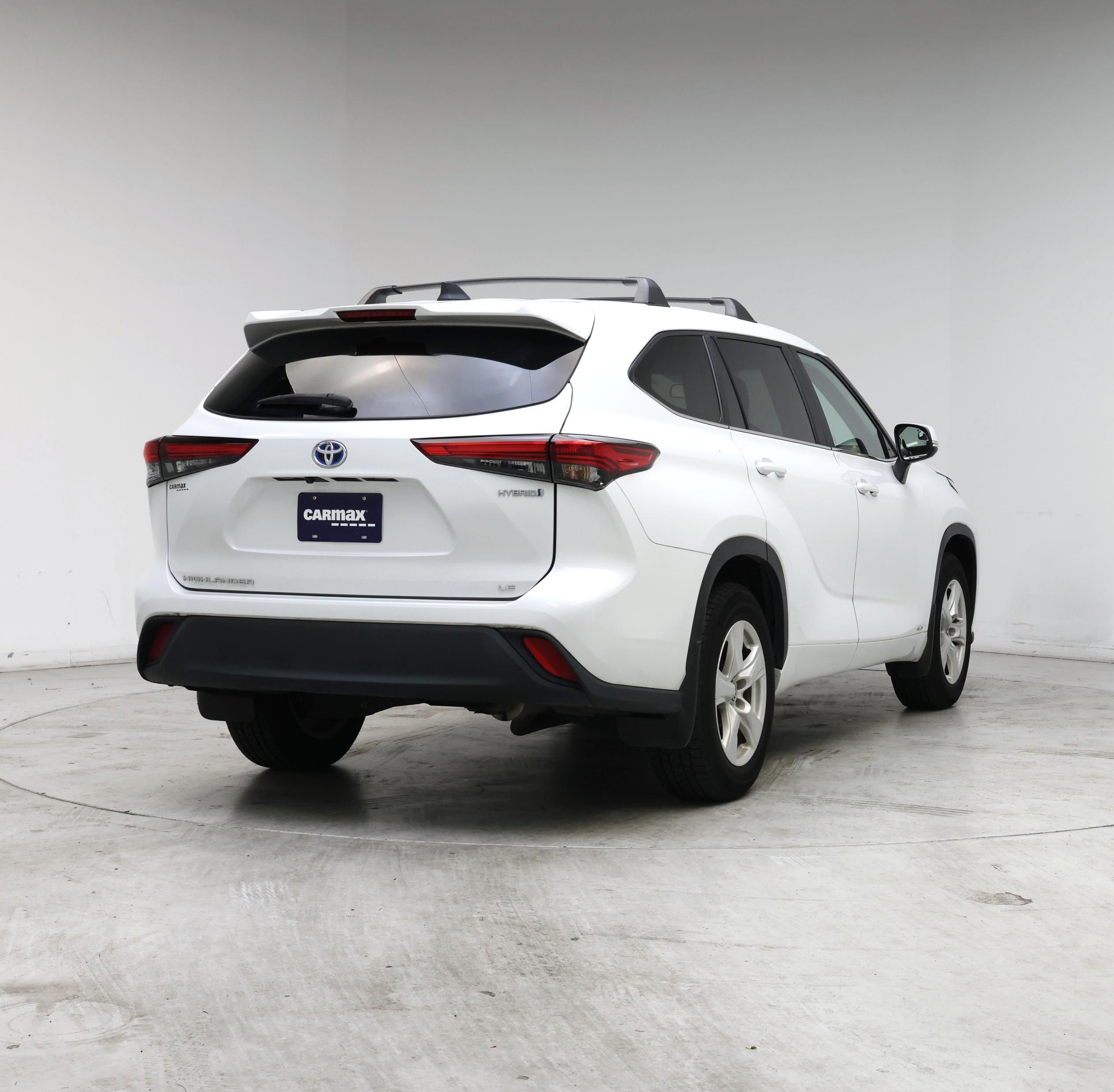 Thumbnail: 2023 Toyota Highlander - 8