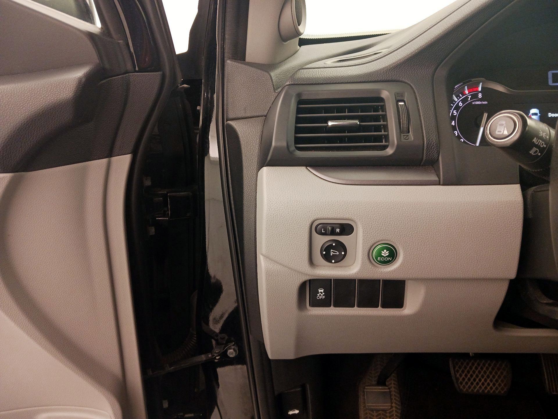 Thumbnail: 2018 Honda Pilot - 13