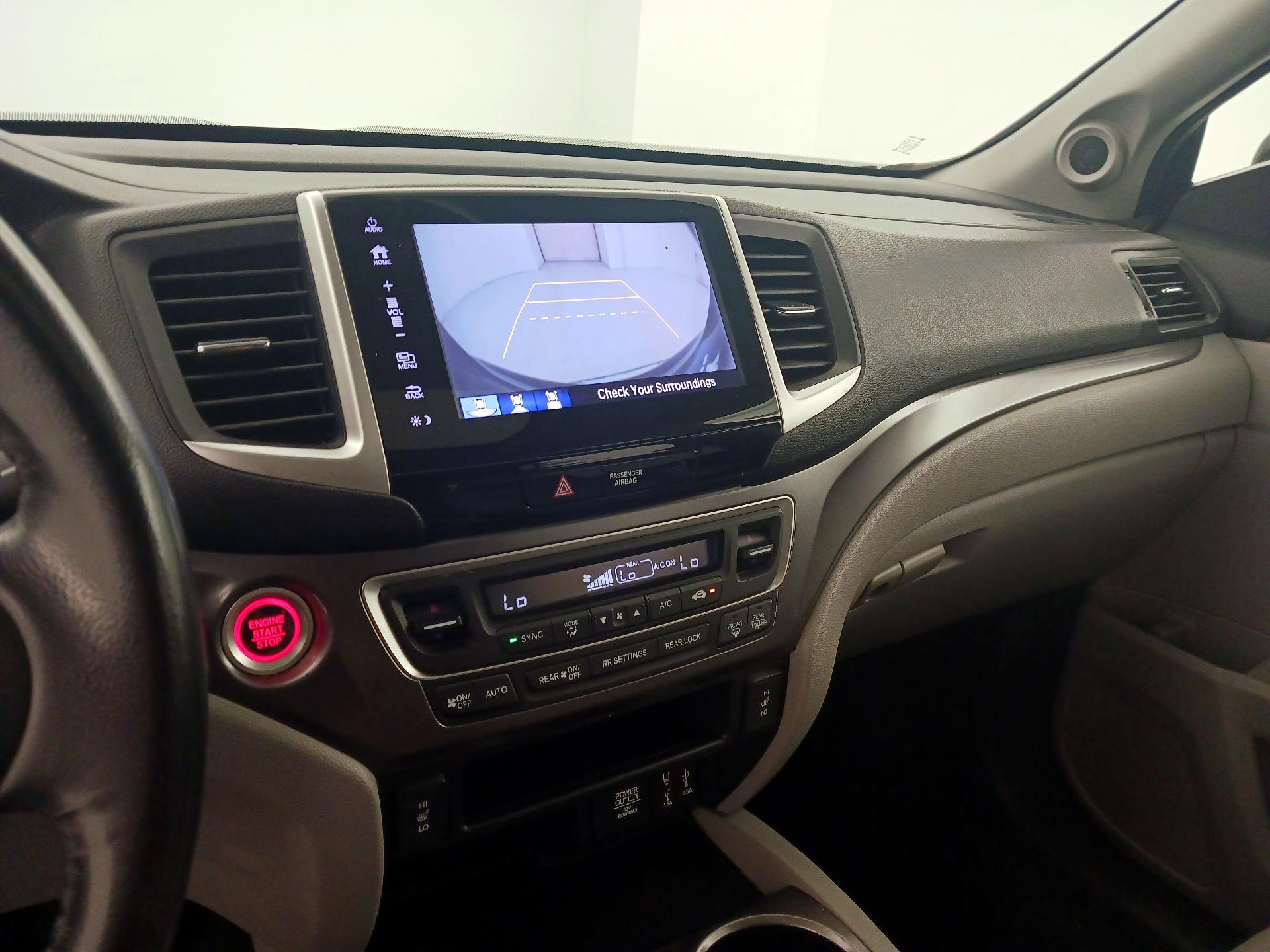 Thumbnail: 2018 Honda Pilot - 14