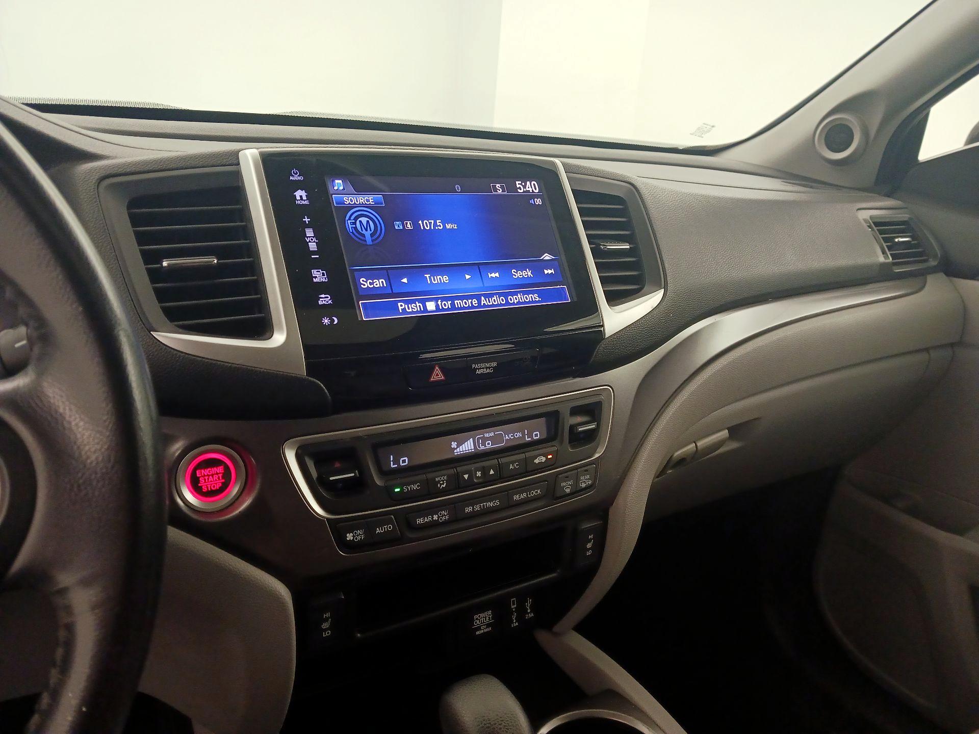 Thumbnail: 2018 Honda Pilot - 15