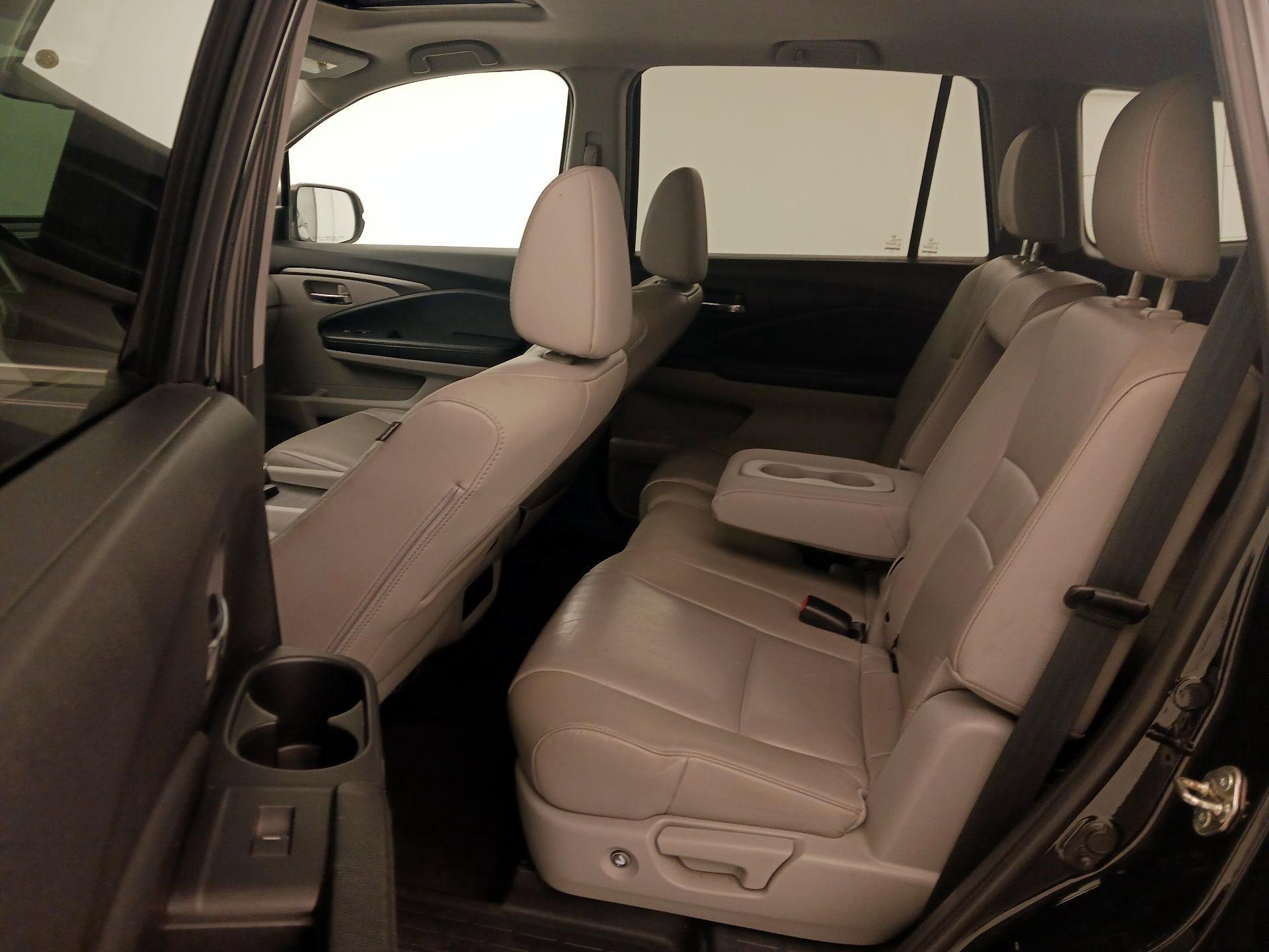 Thumbnail: 2018 Honda Pilot - 20