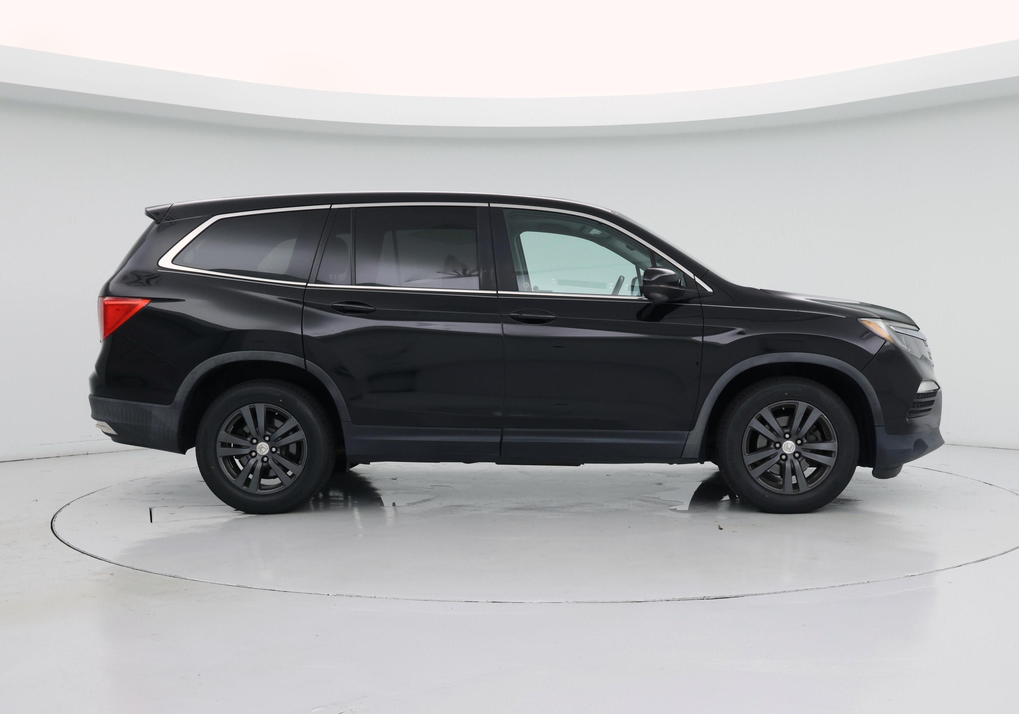 Thumbnail: 2018 Honda Pilot - 7