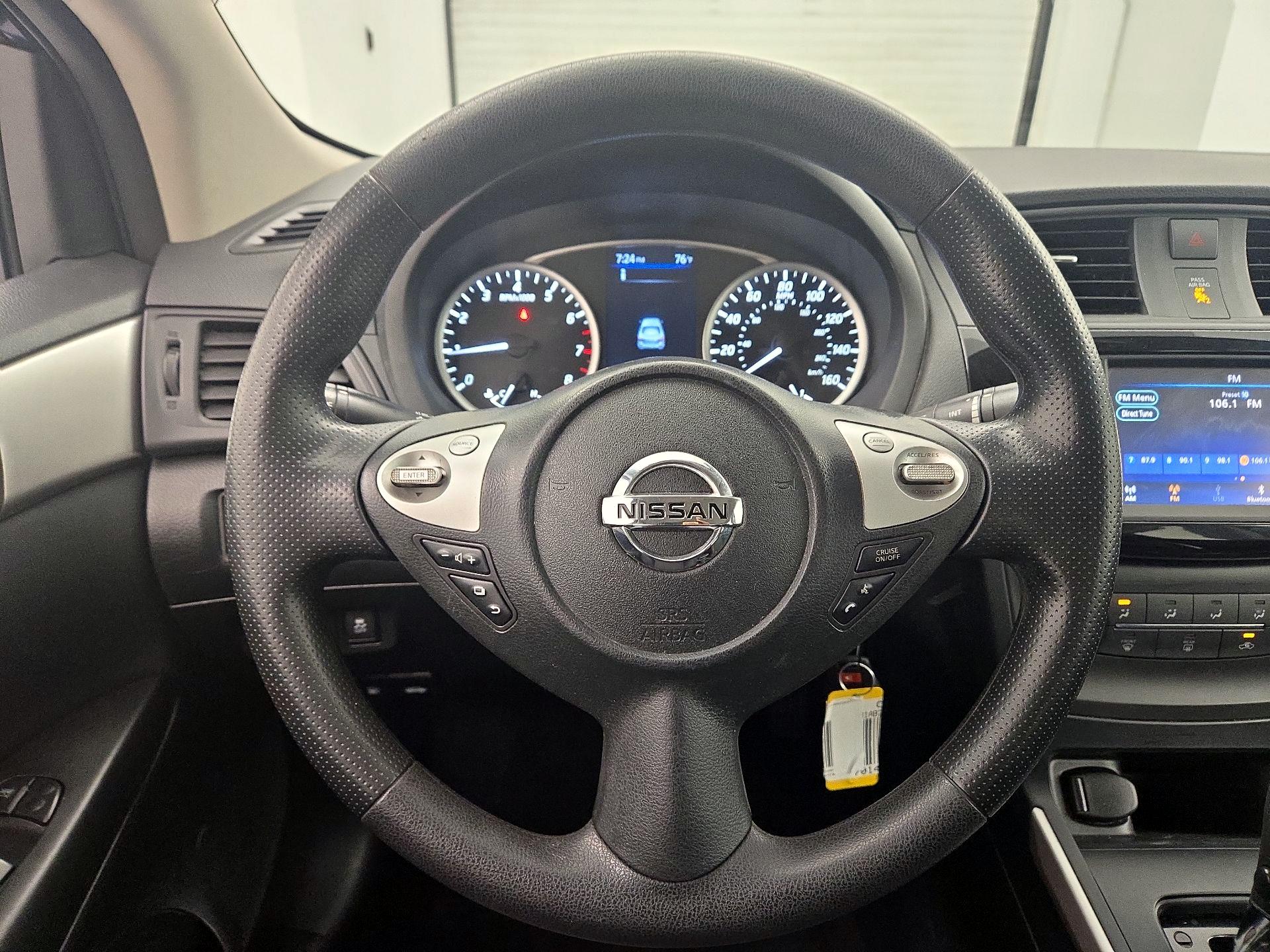 Thumbnail: 2019 Nissan Sentra - 10