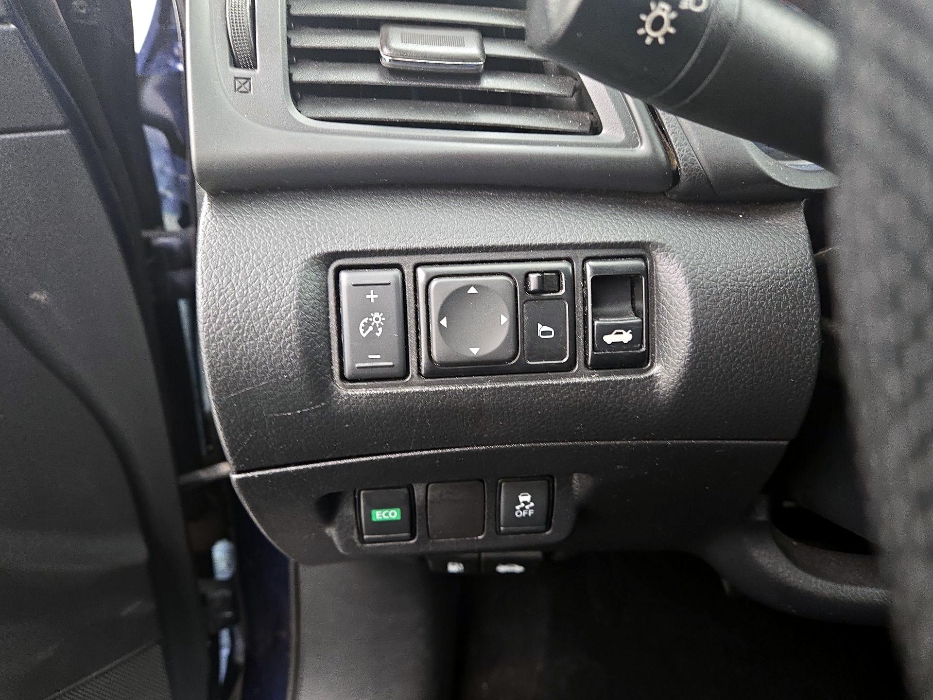 Thumbnail: 2019 Nissan Sentra - 13