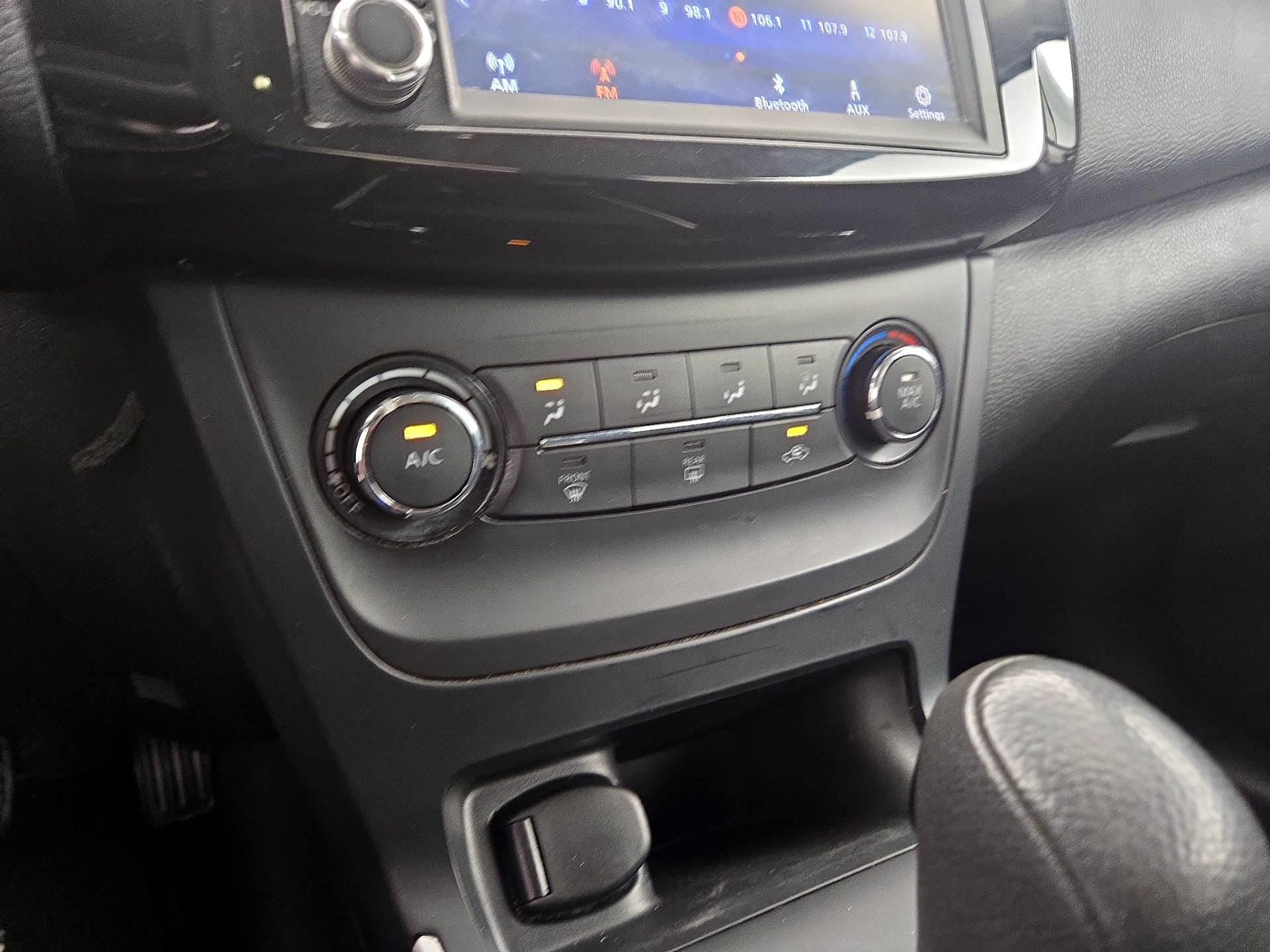 Thumbnail: 2019 Nissan Sentra - 16