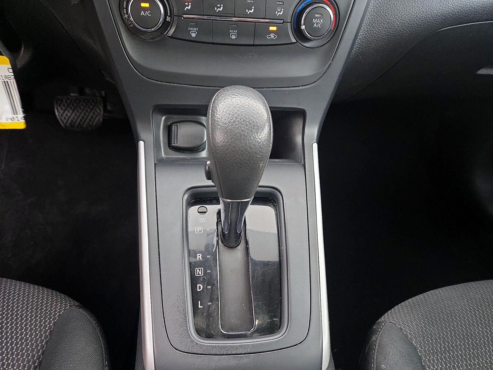 Thumbnail: 2019 Nissan Sentra - 17