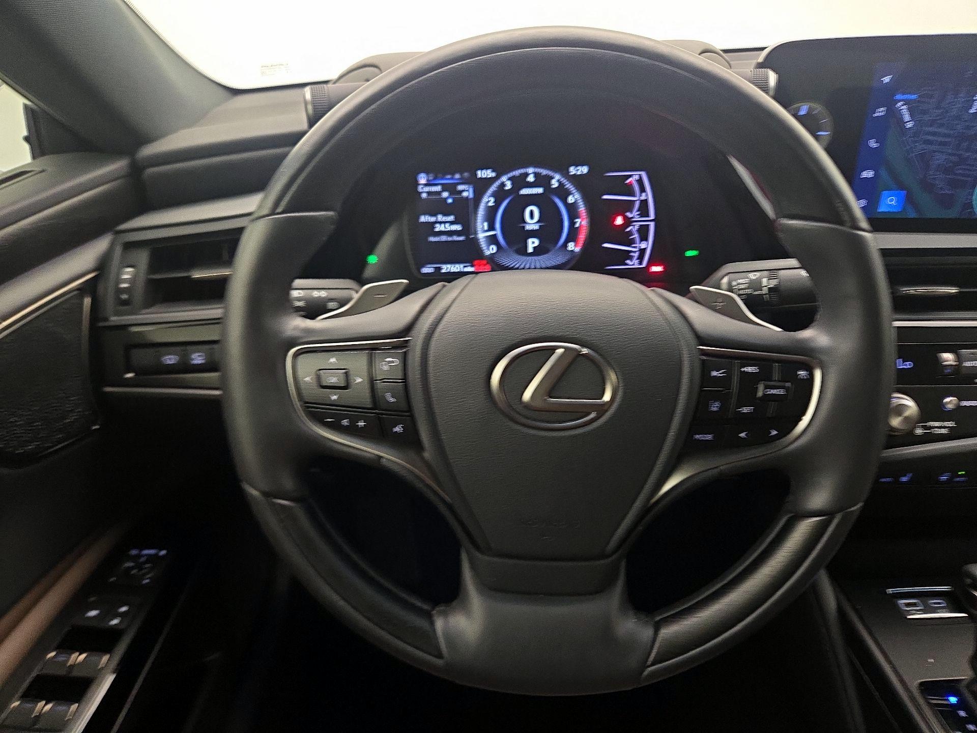 Thumbnail: 2024 Lexus ES - 10