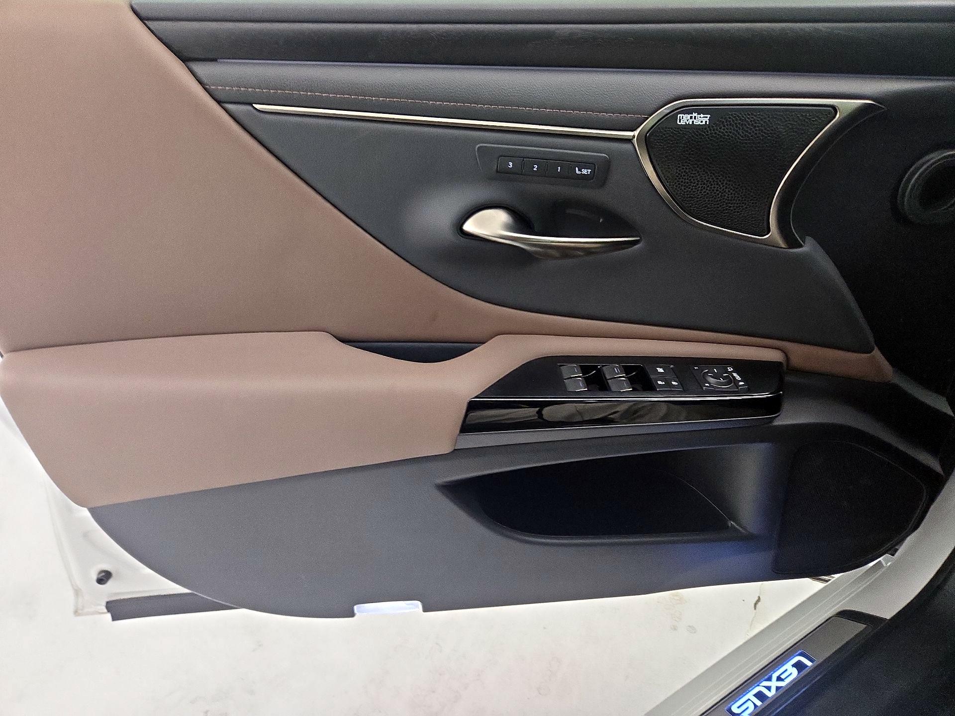 Thumbnail: 2024 Lexus ES - 12