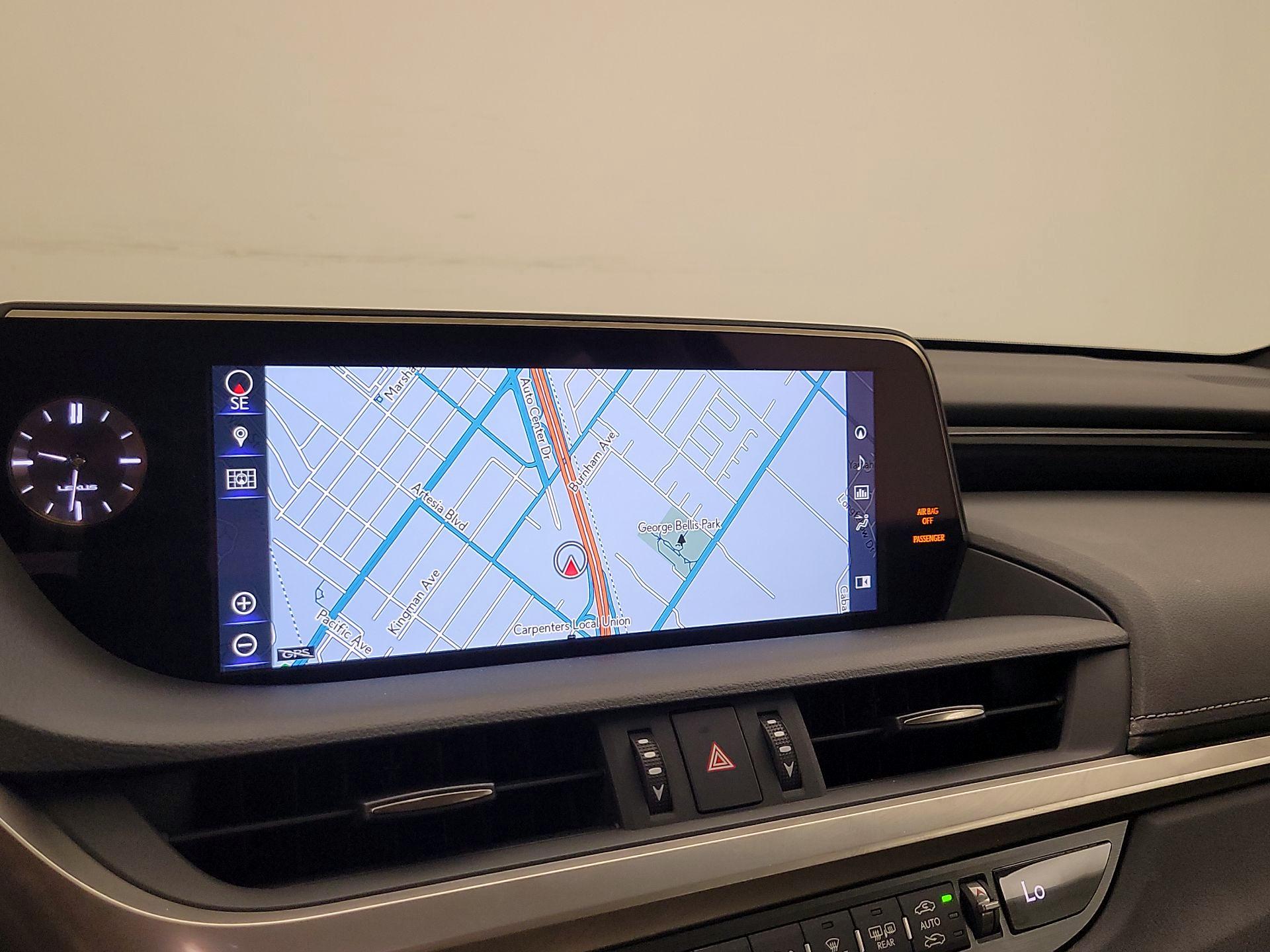 Thumbnail: 2019 Lexus ES - 13