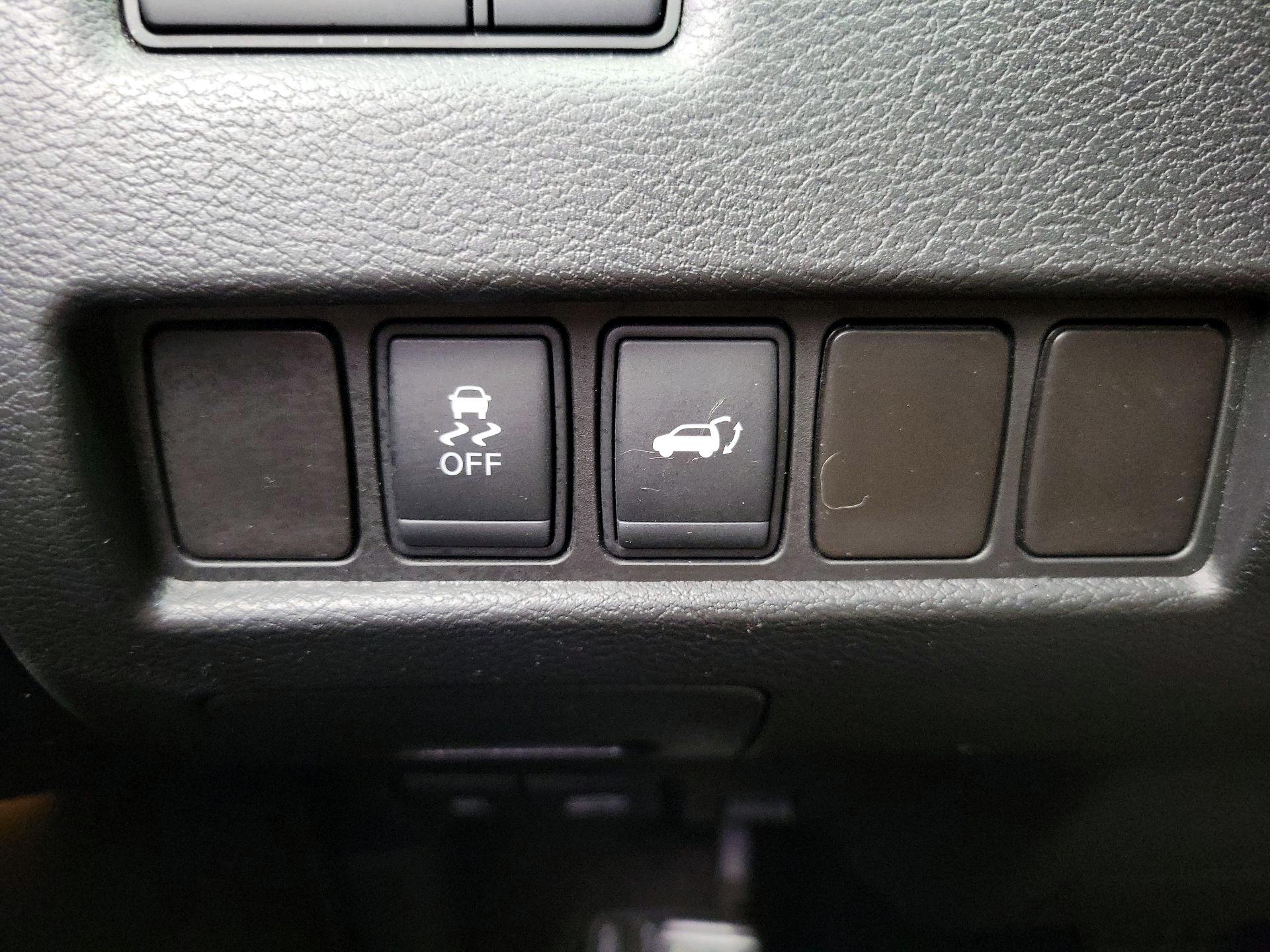 Thumbnail: 2016 Nissan Murano - 13