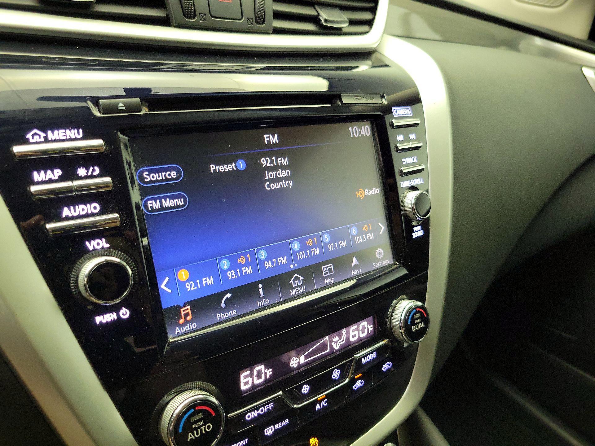 Thumbnail: 2016 Nissan Murano - 16