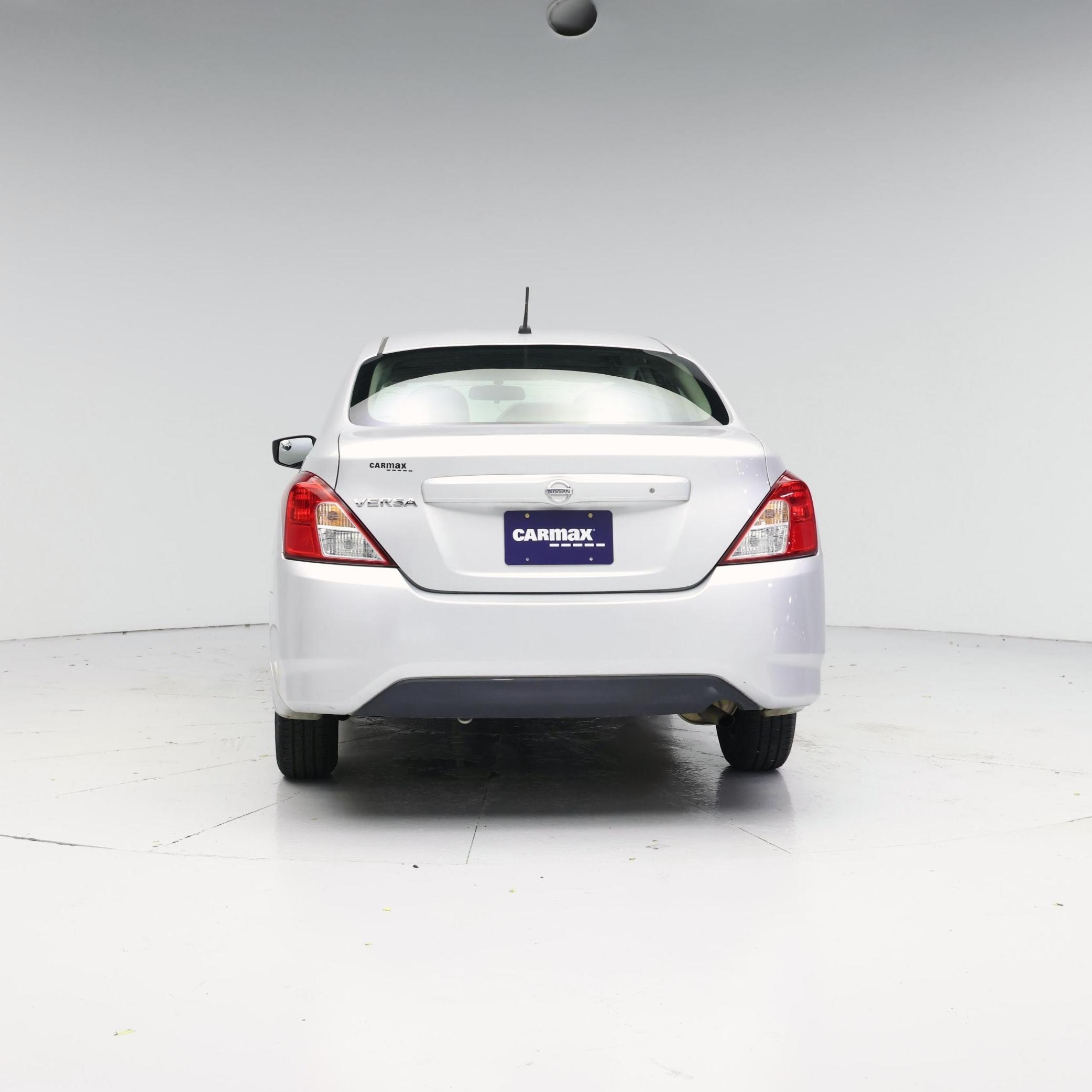 Thumbnail: 2017 Nissan Versa - 6