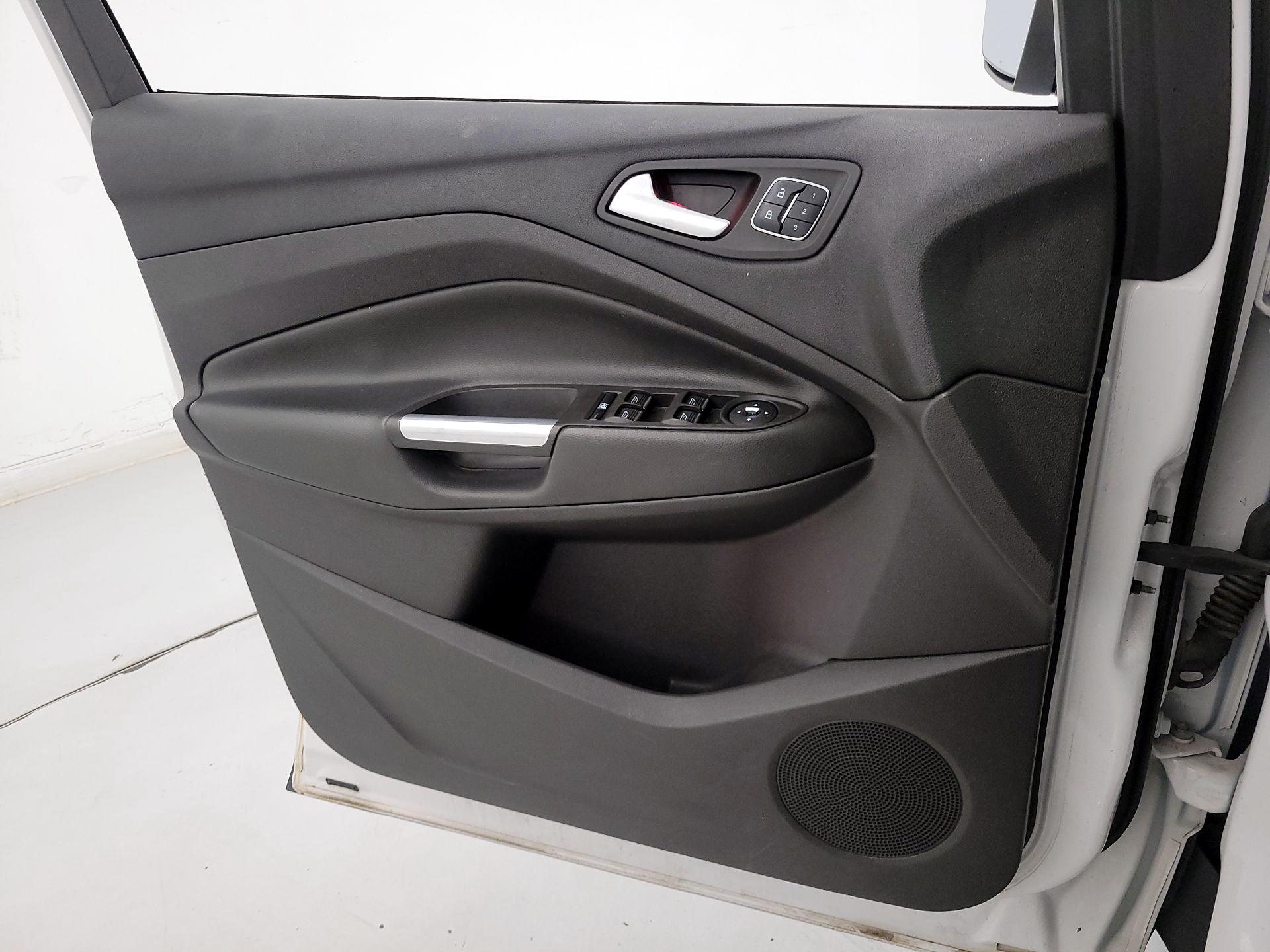 Thumbnail: 2015 Ford Escape - 12