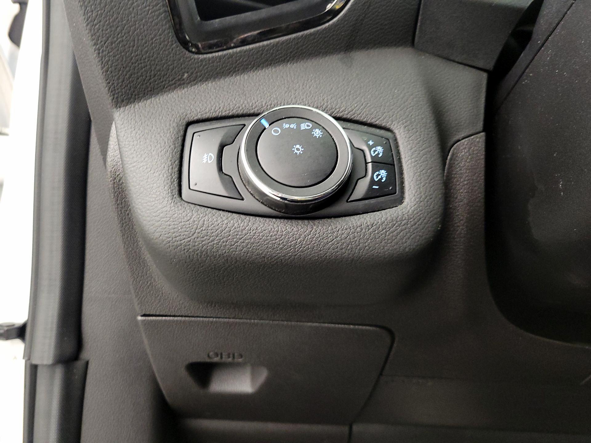 Thumbnail: 2015 Ford Escape - 13