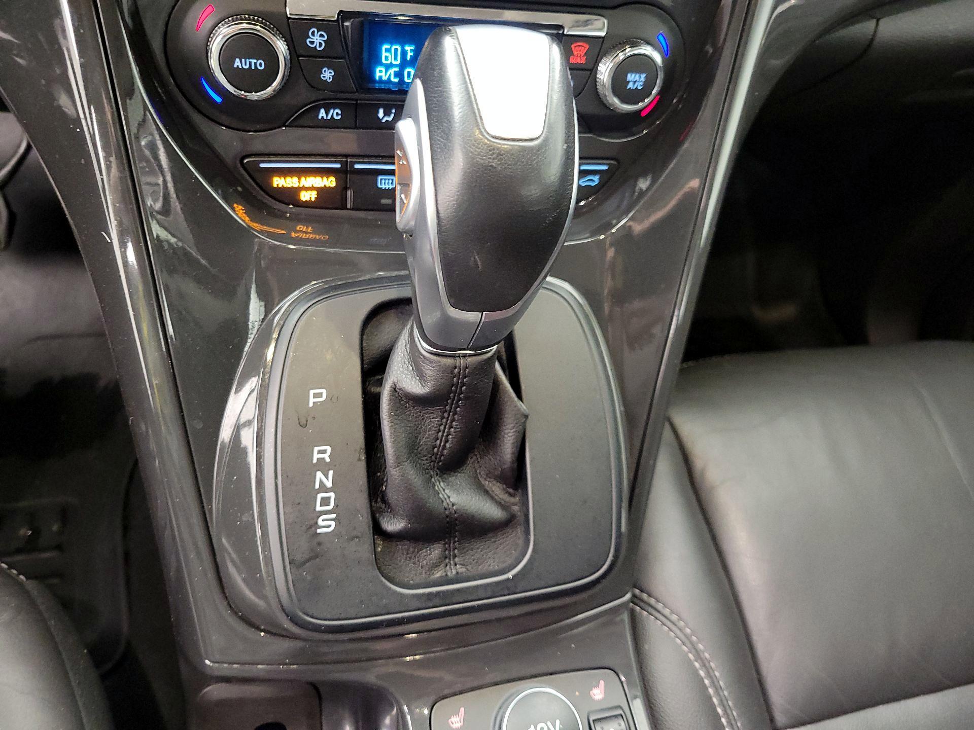 Thumbnail: 2015 Ford Escape - 17