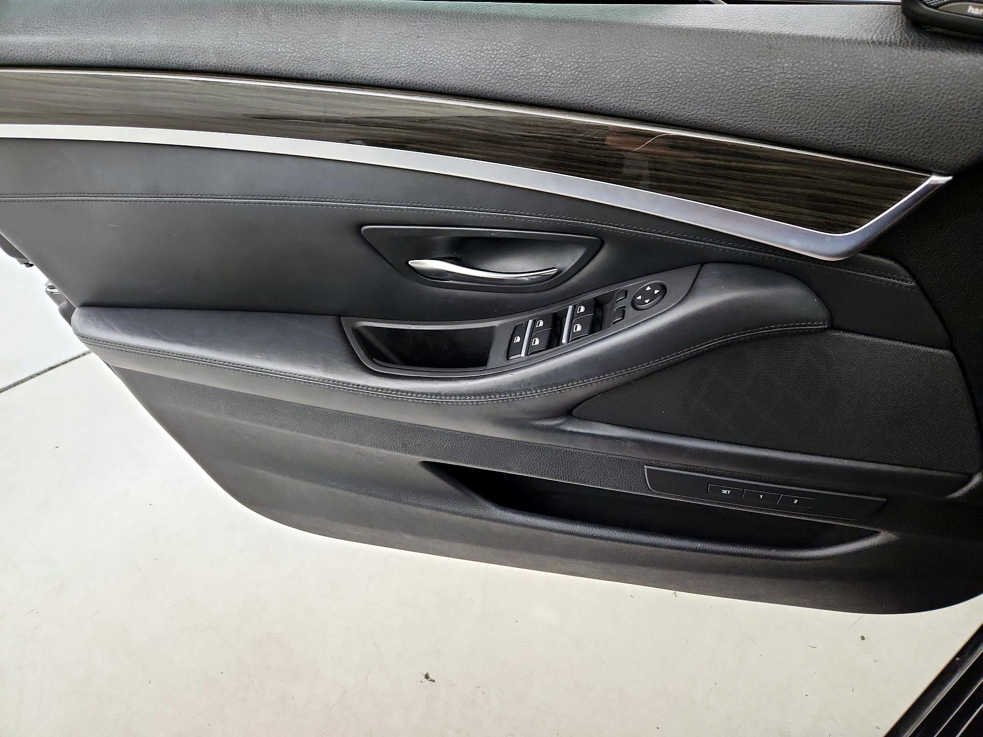 Thumbnail: 2015 BMW 5 Series - 12