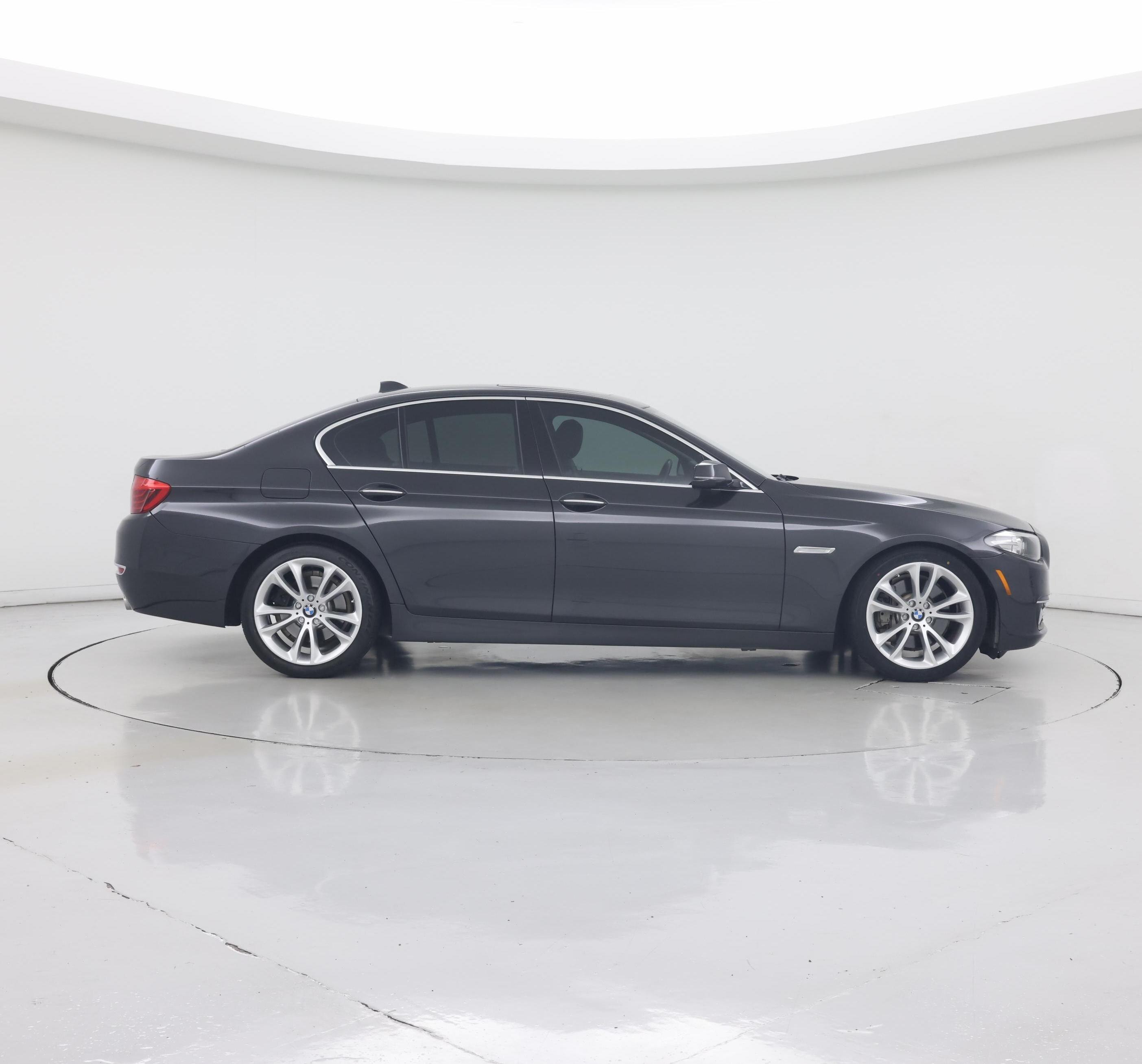 Thumbnail: 2015 BMW 5 Series - 7