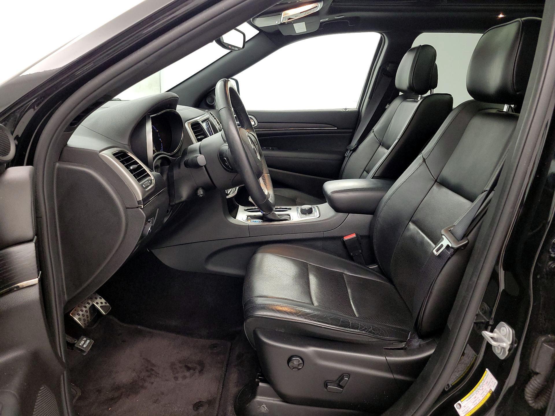 Thumbnail: 2018 Jeep Grand Cherokee - 11