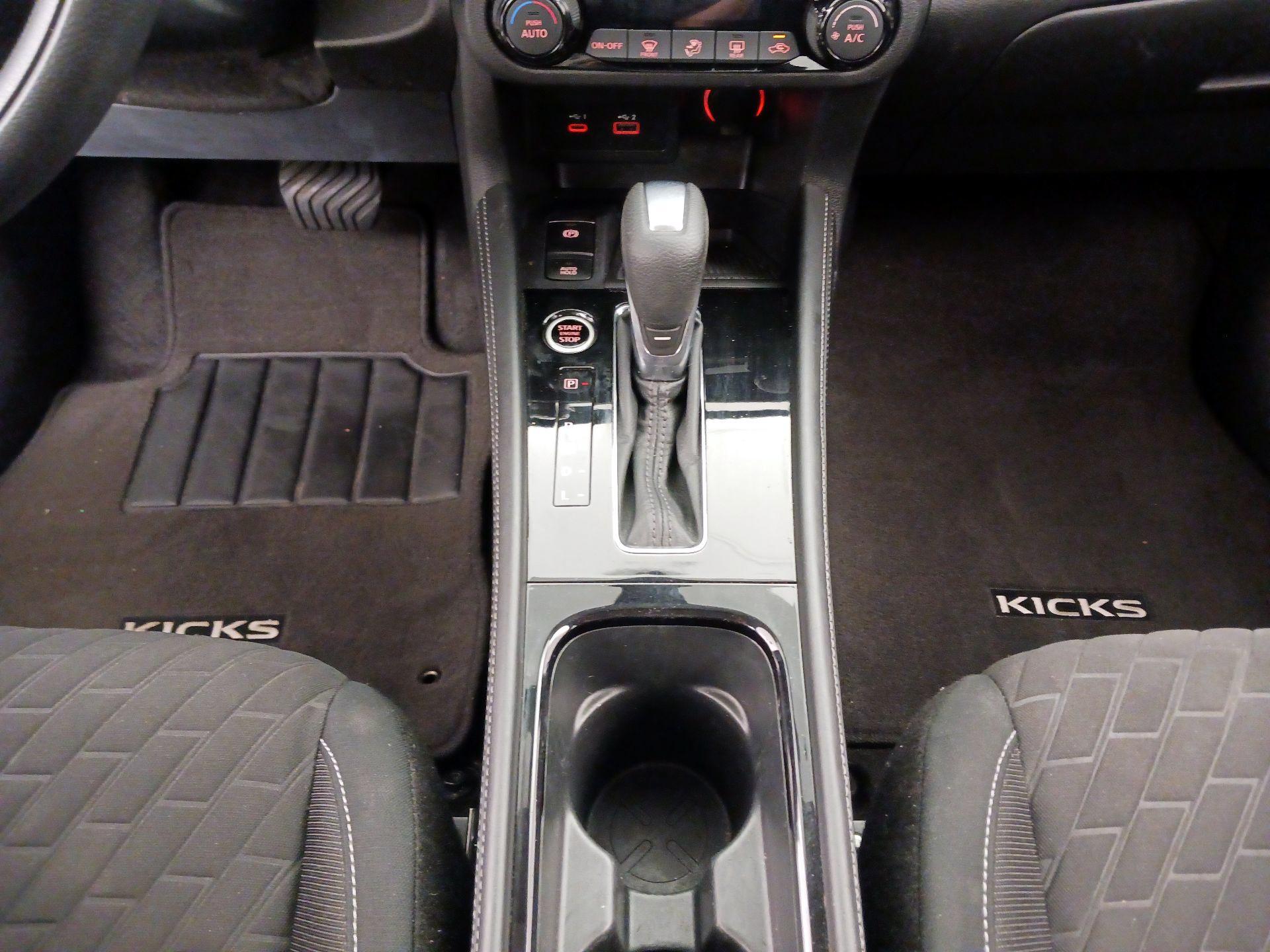 Thumbnail: 2022 Nissan Kicks - 16
