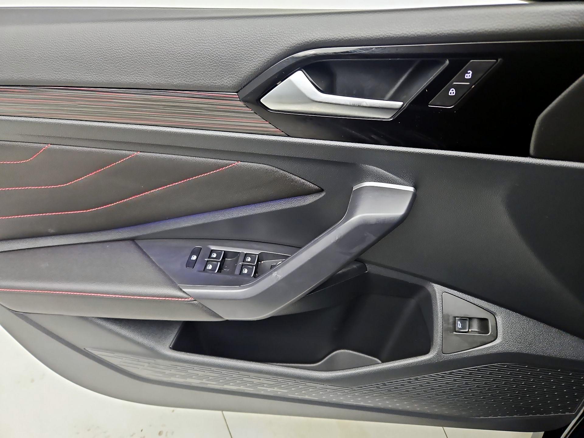 Thumbnail: 2024 Volkswagen Jetta - 12
