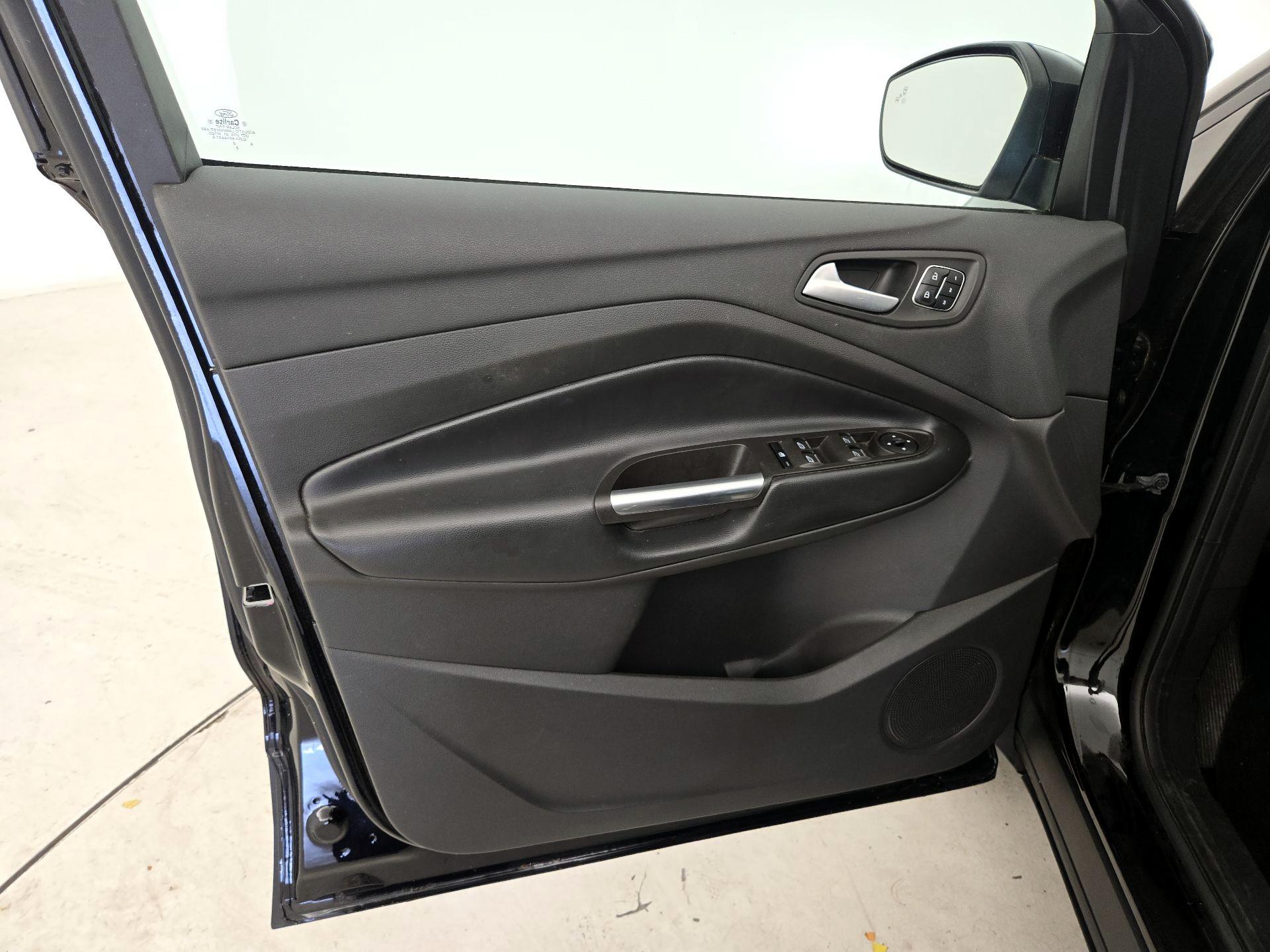 Thumbnail: 2019 Ford Escape - 12