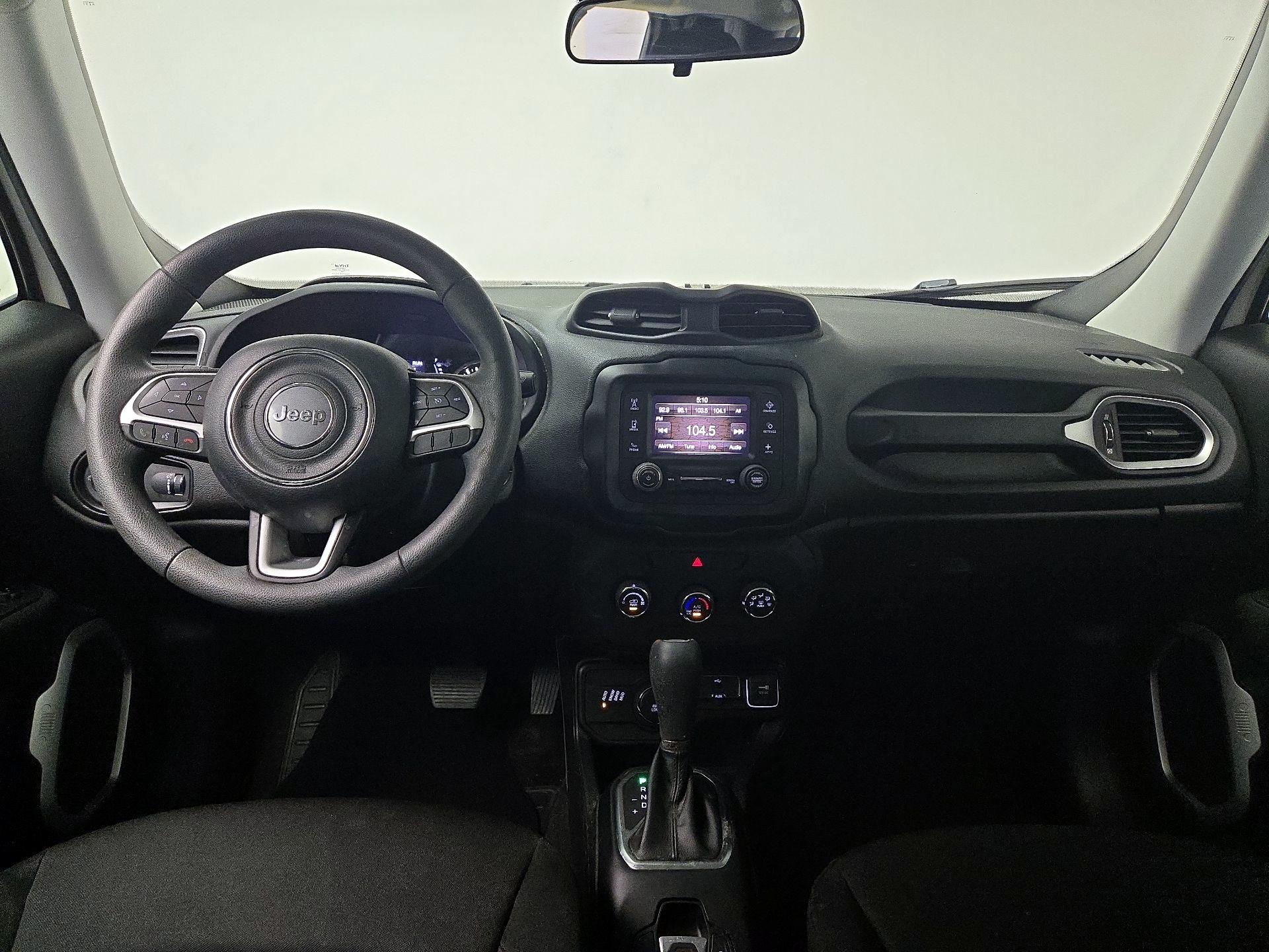 Thumbnail: 2018 Jeep Renegade - 9