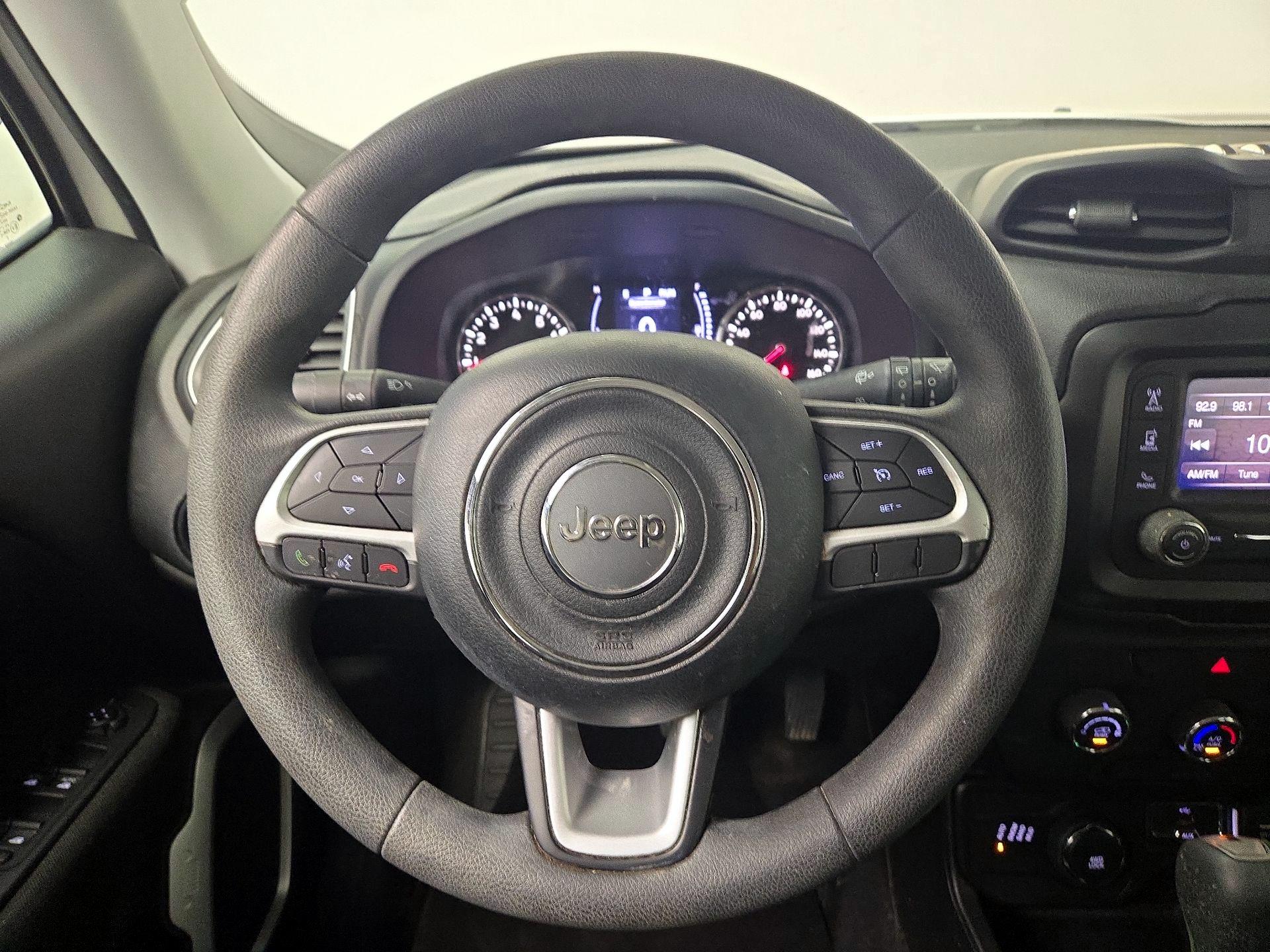 Thumbnail: 2018 Jeep Renegade - 10