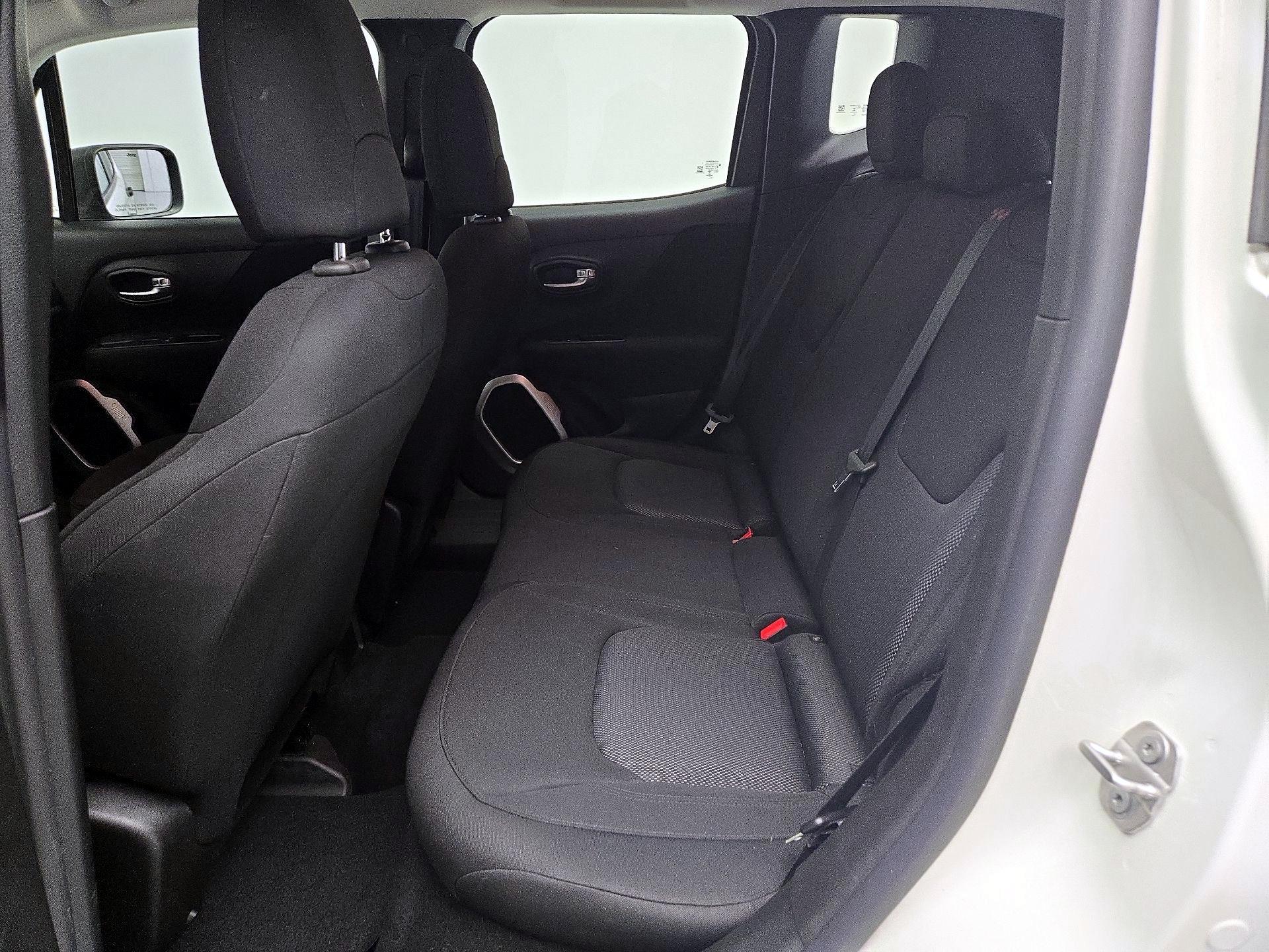 Thumbnail: 2018 Jeep Renegade - 19