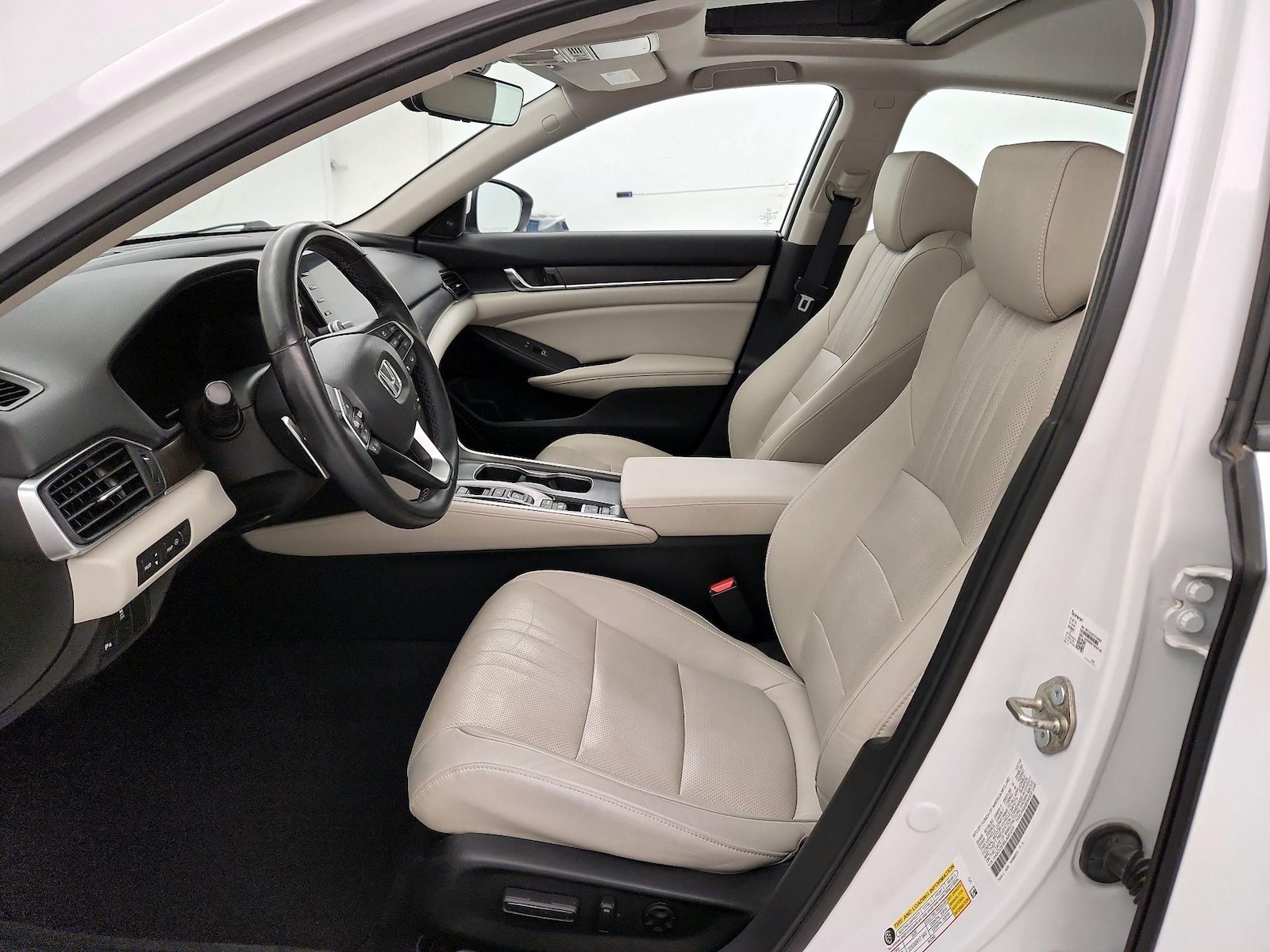 2020 Honda Accord Hybrid Touring - Photo 12