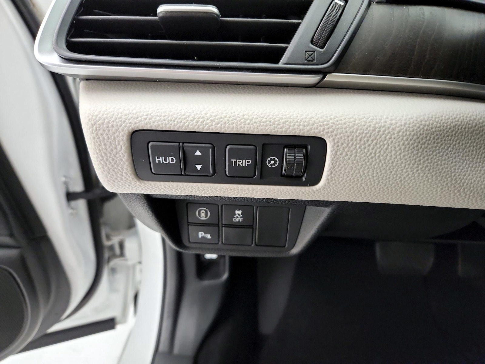 2020 Honda Accord Hybrid Touring - Photo 14