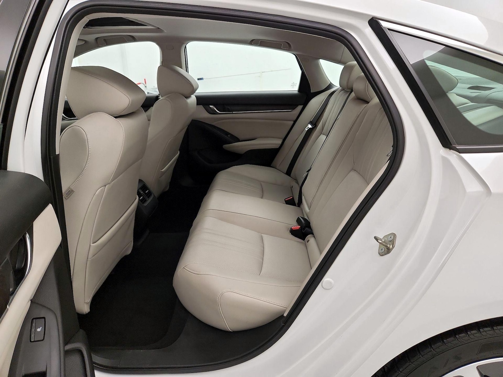 2020 Honda Accord Hybrid Touring - Photo 21