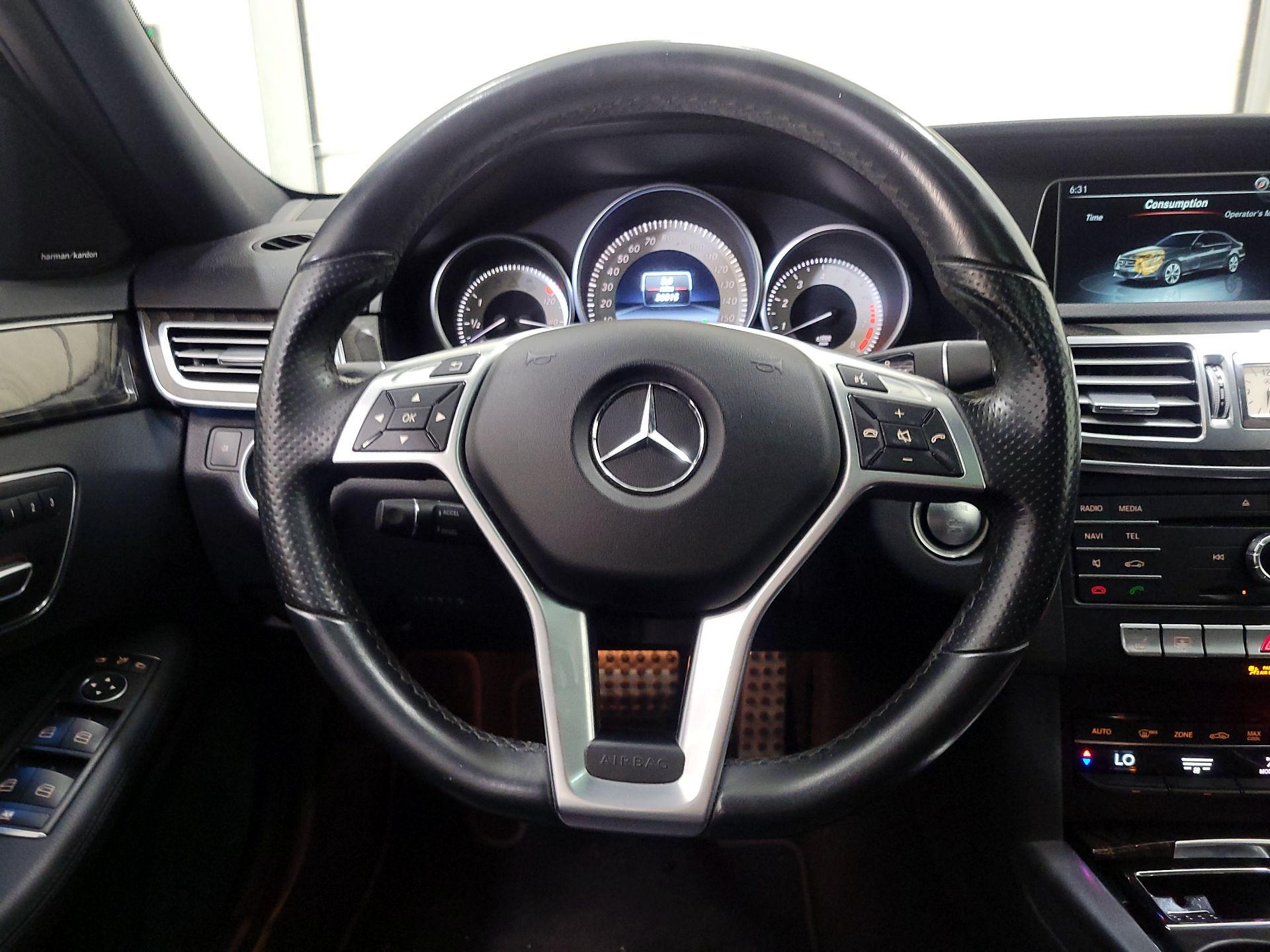 Thumbnail: 2016 Mercedes-Benz E-Class - 10