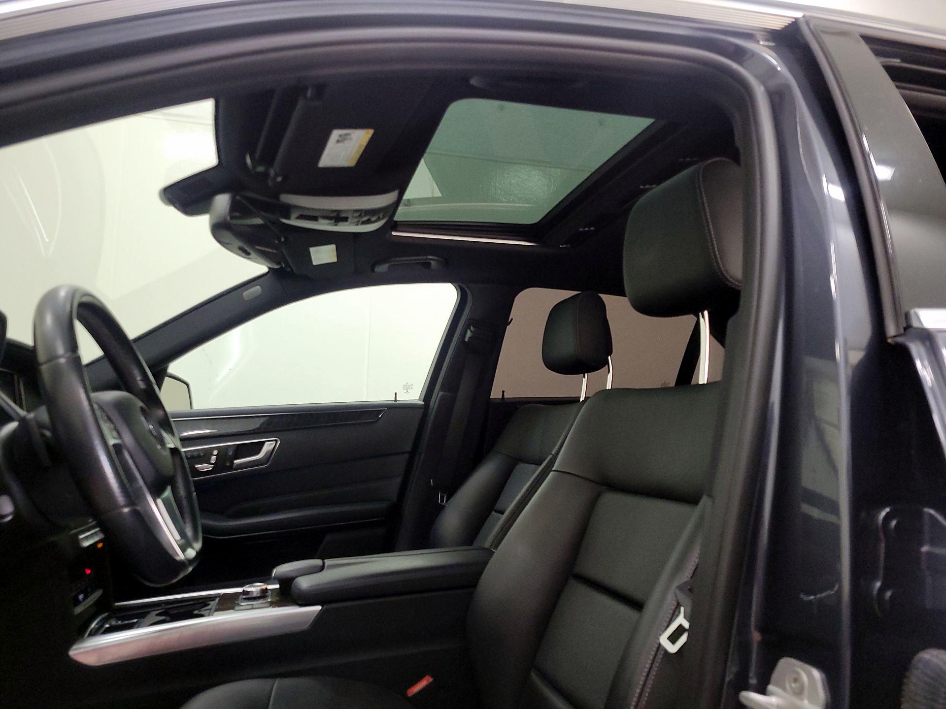 Thumbnail: 2016 Mercedes-Benz E-Class - 18