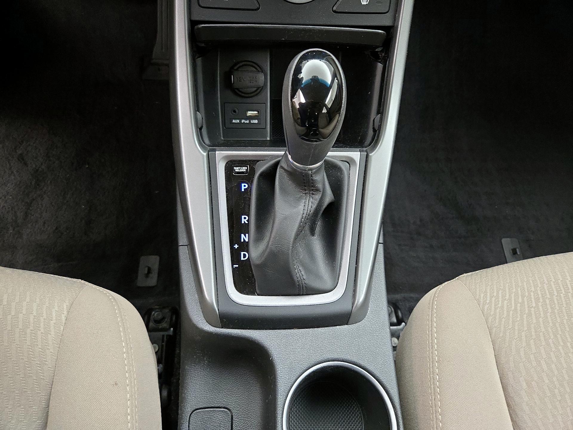 Thumbnail: 2014 Hyundai Elantra - 17