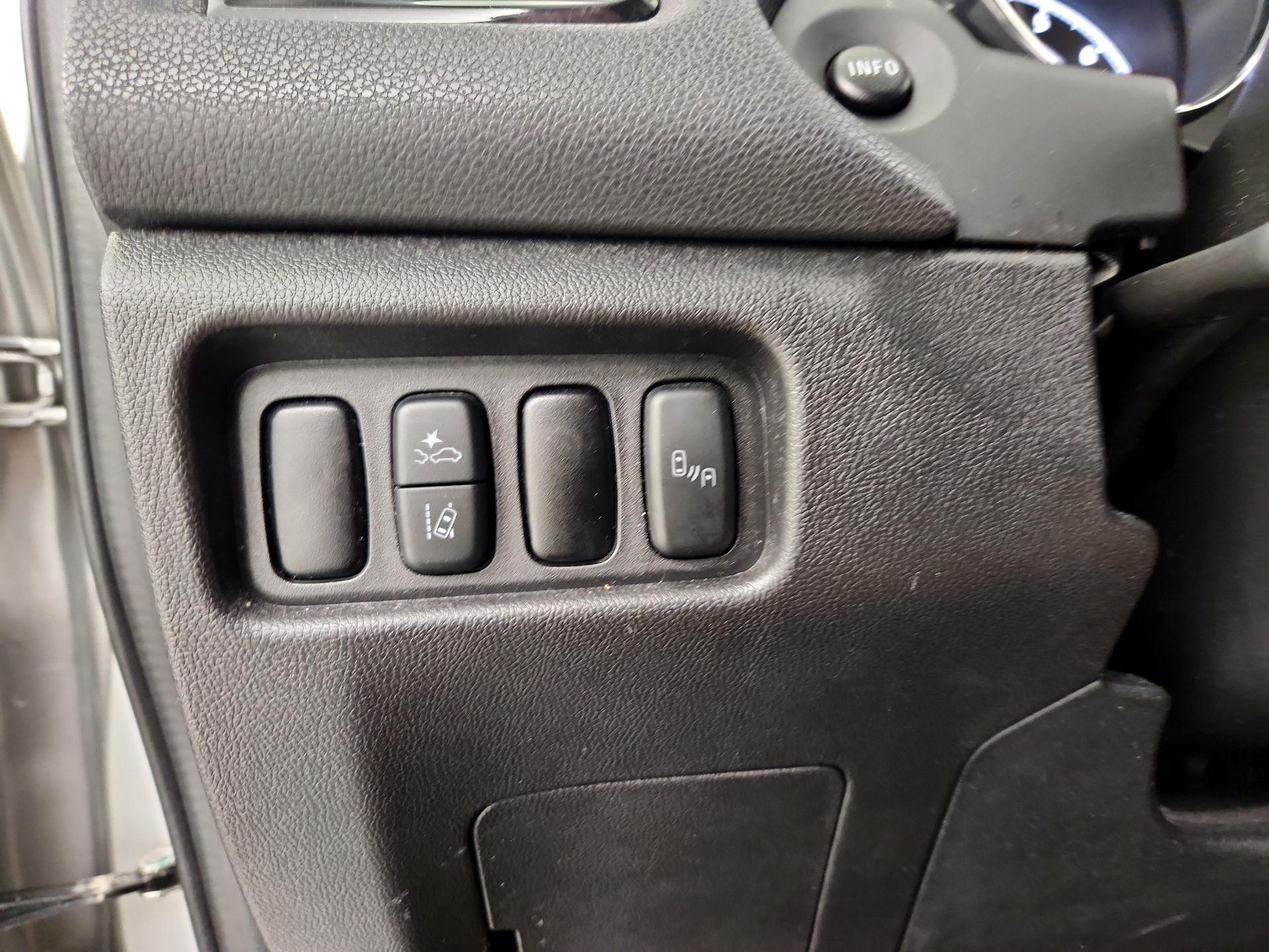Thumbnail: 2021 Mitsubishi Outlander Sport - 13