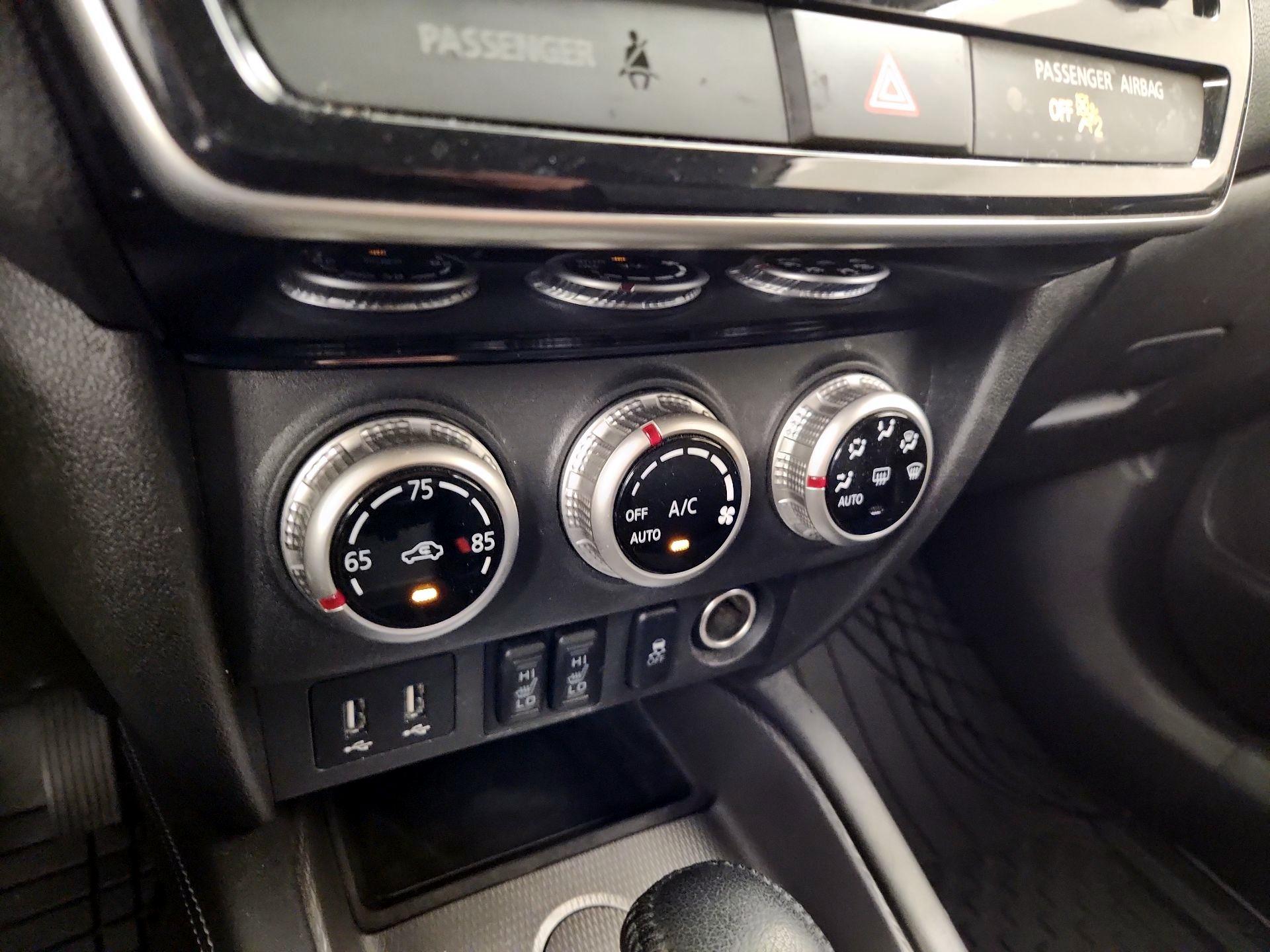 Thumbnail: 2021 Mitsubishi Outlander Sport - 16