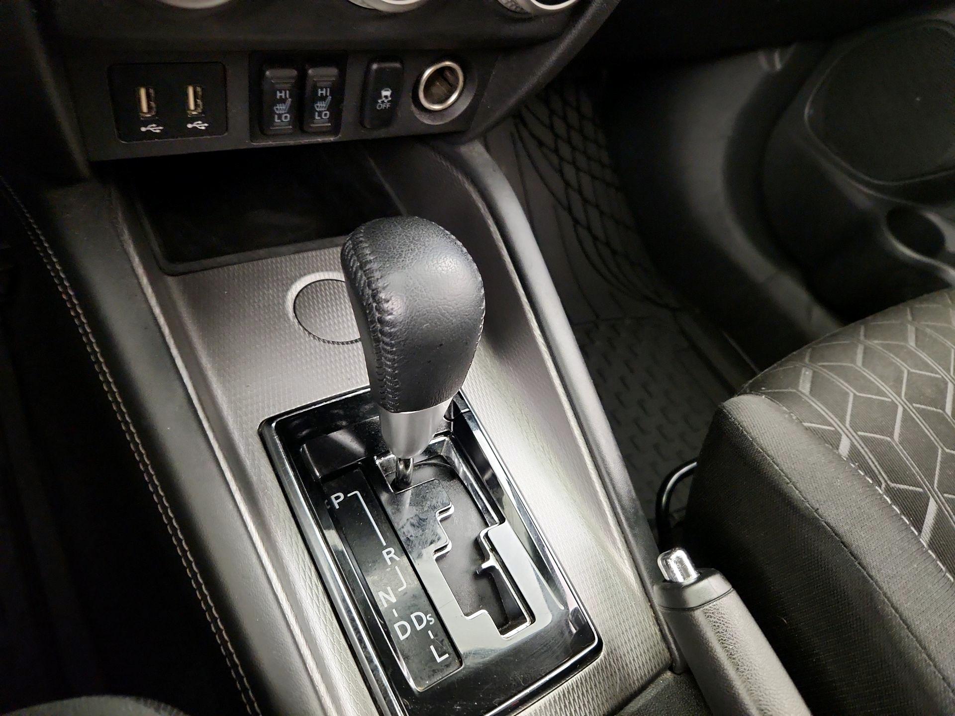 Thumbnail: 2021 Mitsubishi Outlander Sport - 17