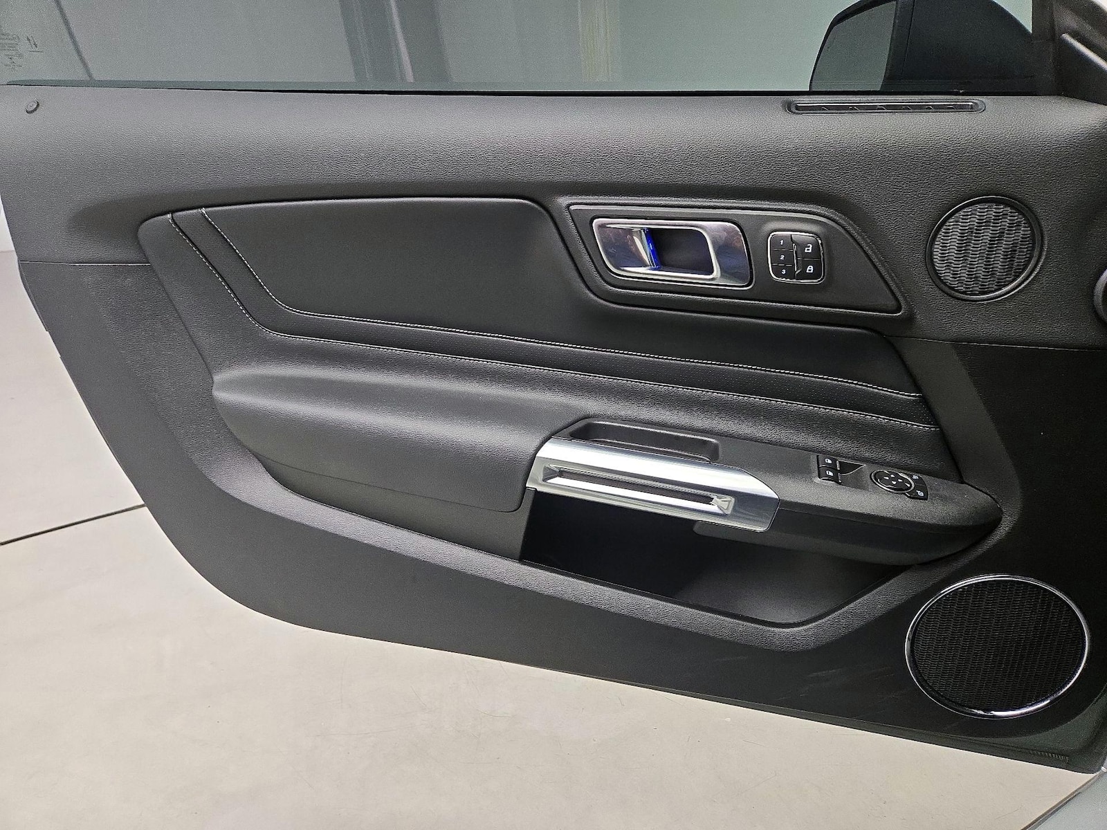 2022 Ford Mustang Mach 1 - Photo 13