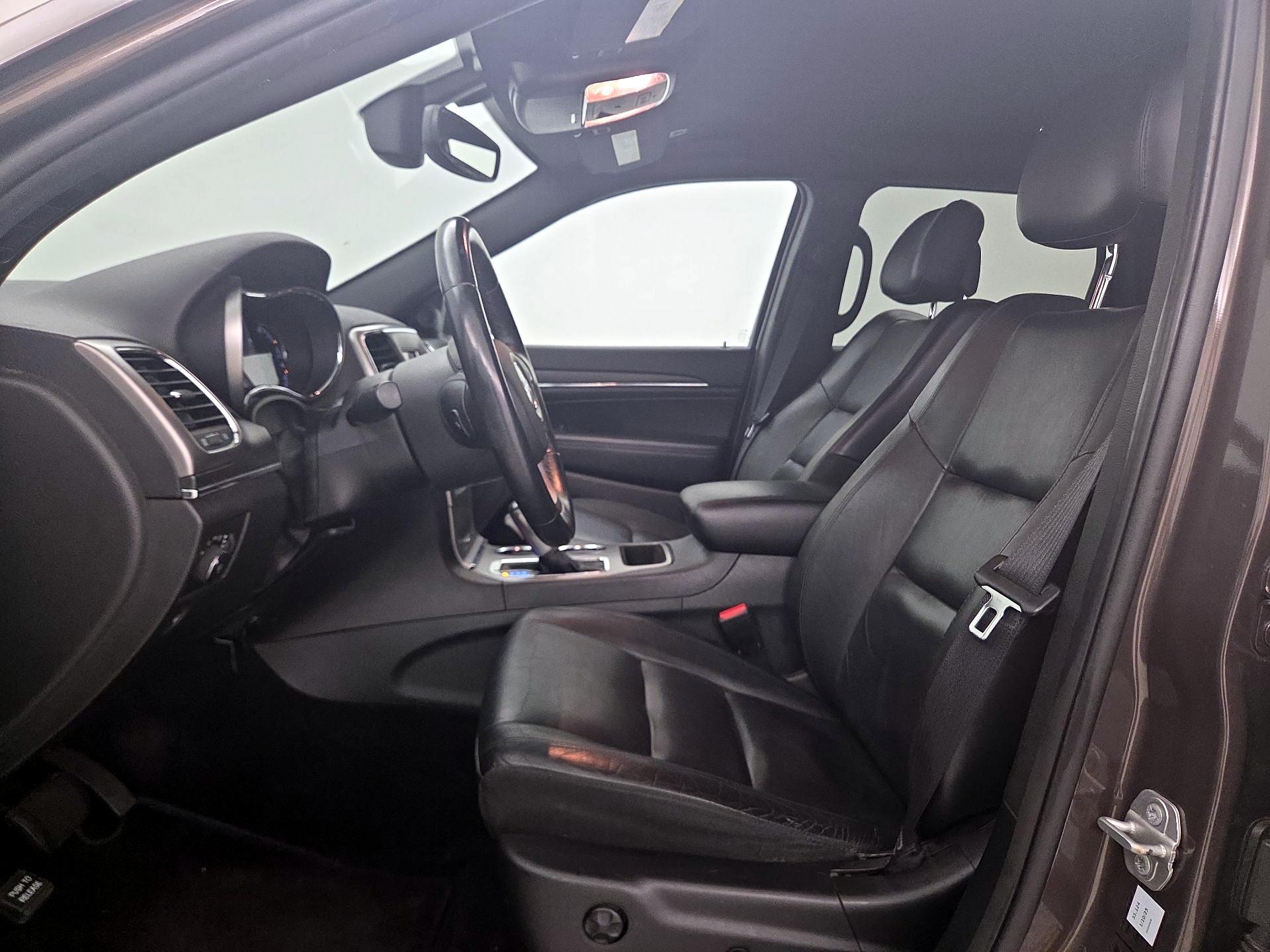 Thumbnail: 2018 Jeep Grand Cherokee - 11