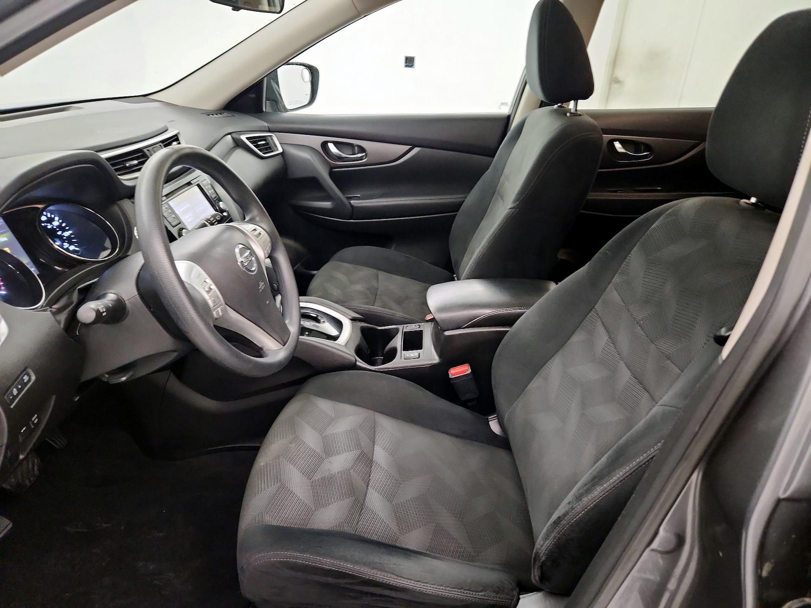 2015 Nissan Rogue SV - Photo 12