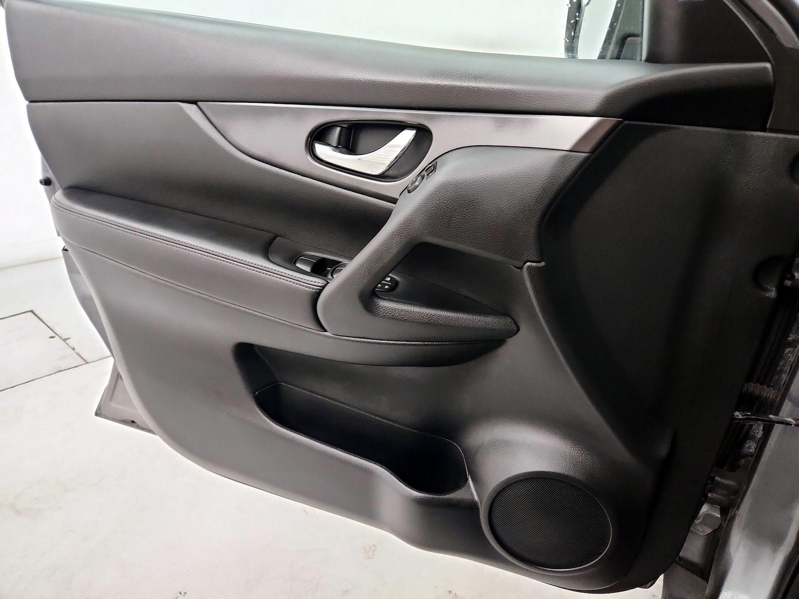 2015 Nissan Rogue SV - Photo 13