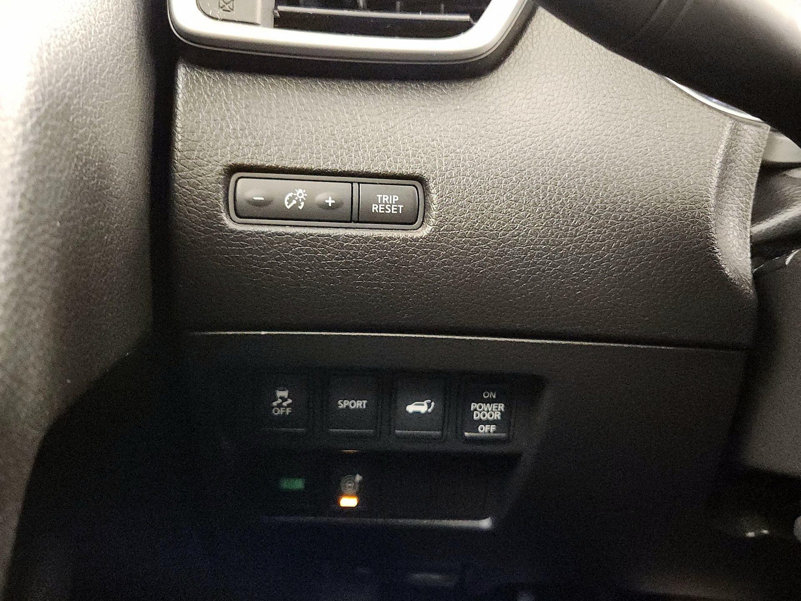 2015 Nissan Rogue SV - Photo 14