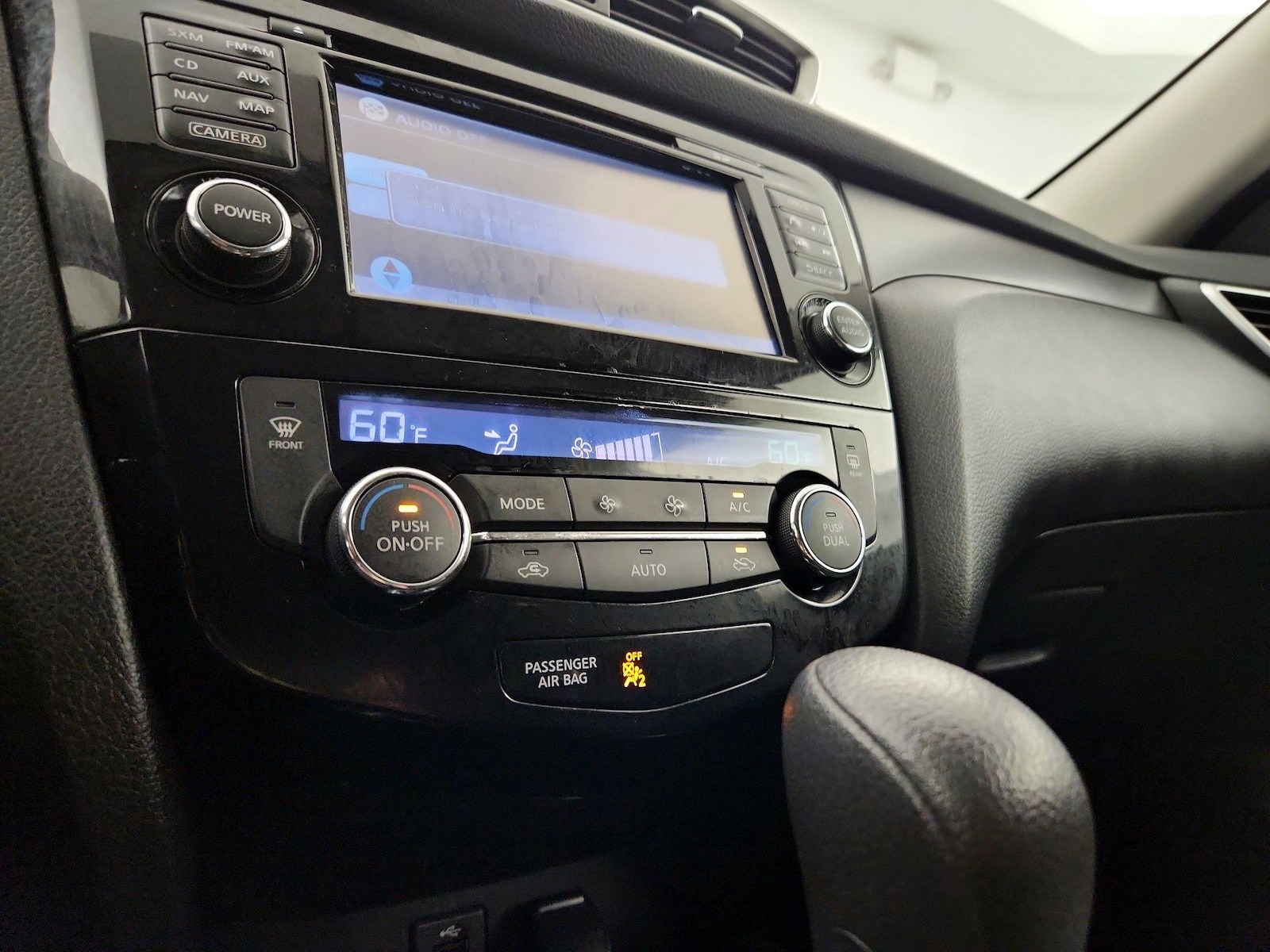 2015 Nissan Rogue SV - Photo 18