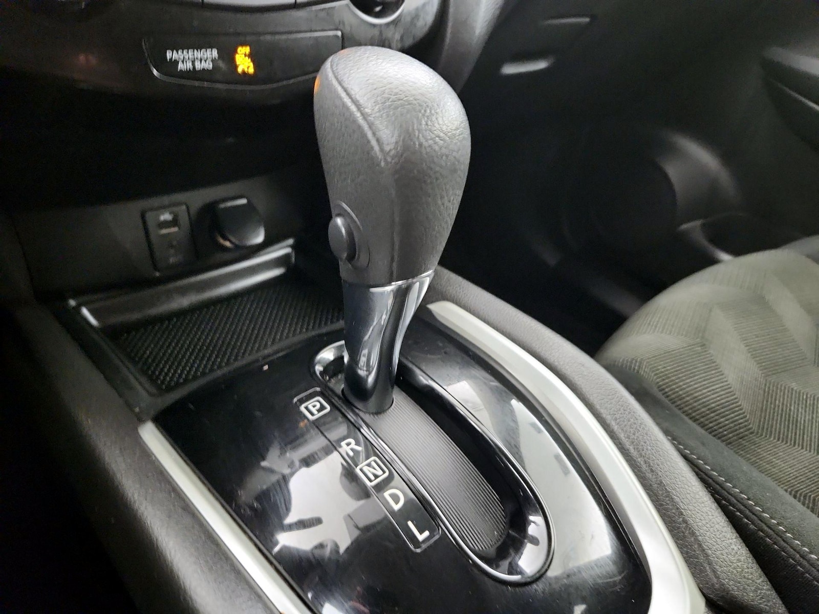 2015 Nissan Rogue SV - Photo 19