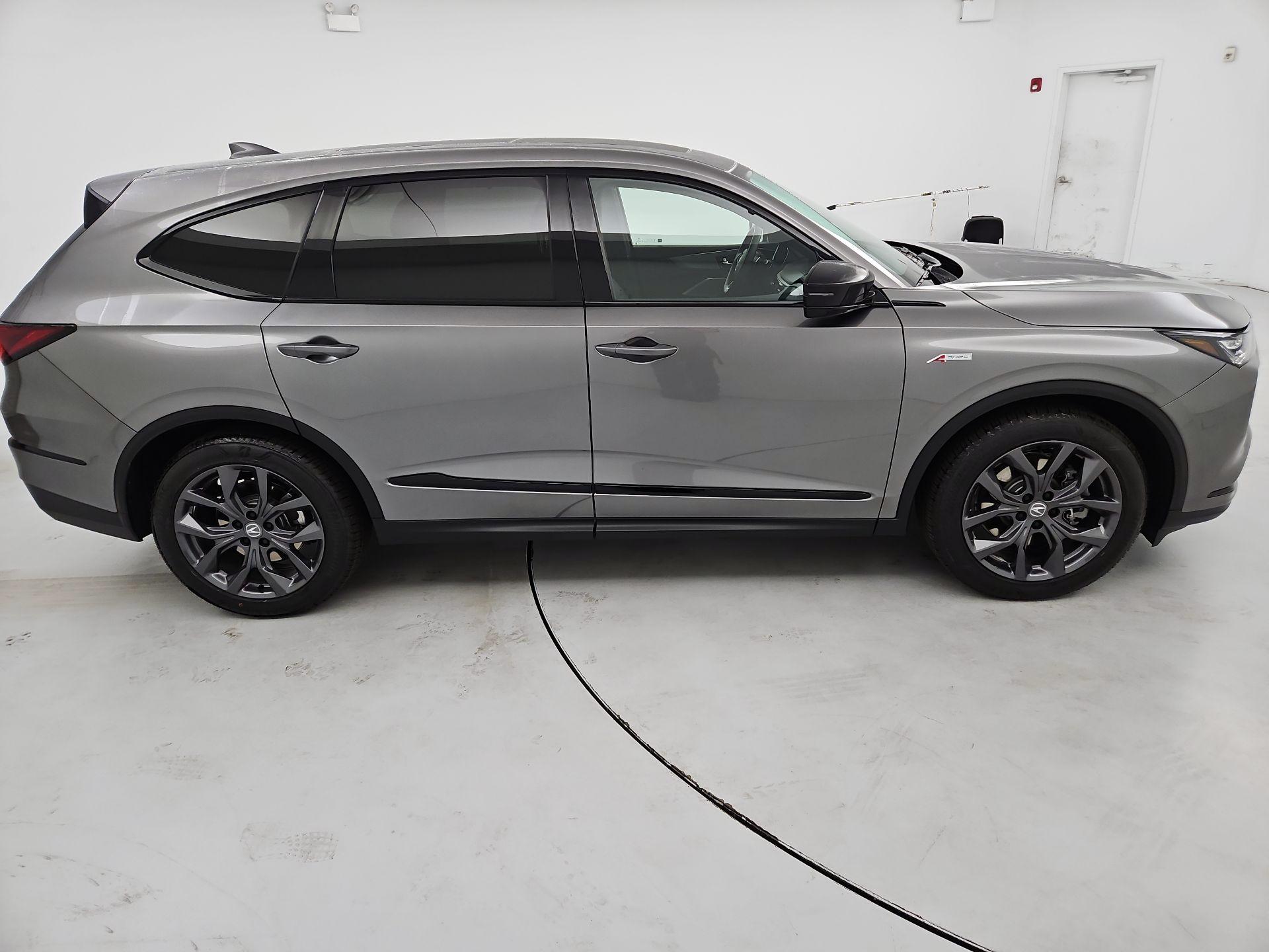 Thumbnail: 2024 Acura MDX - 4