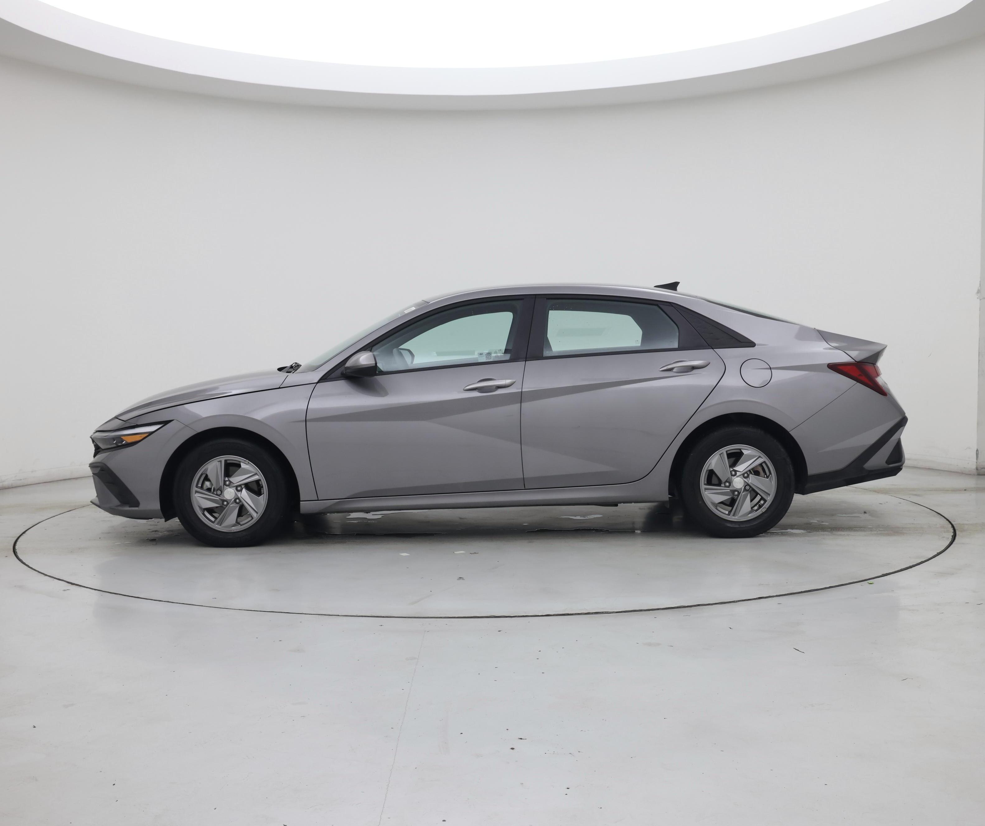 Thumbnail: 2024 Hyundai Elantra - 3