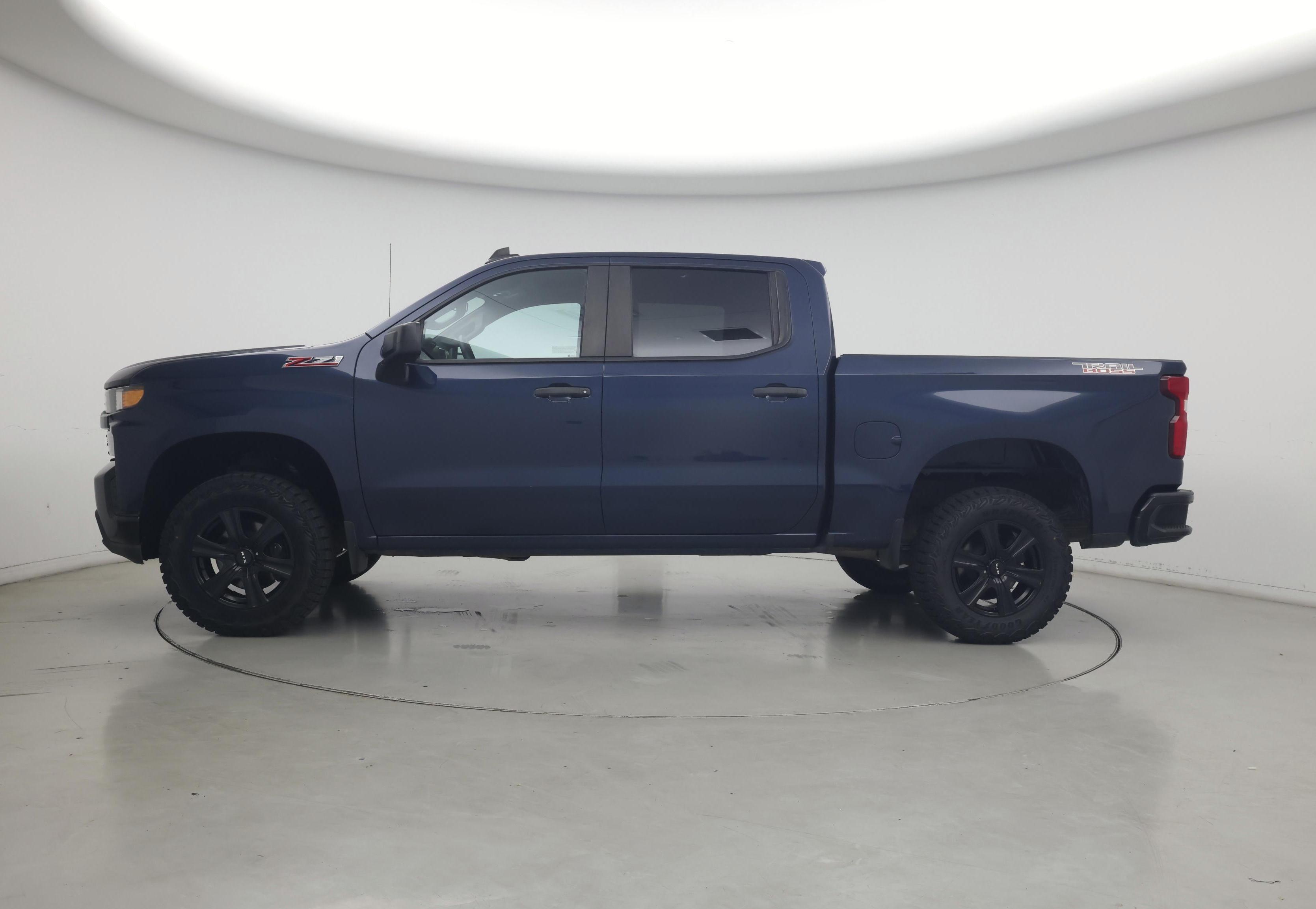 Thumbnail: 2020 Chevrolet Silverado 1500 - 3