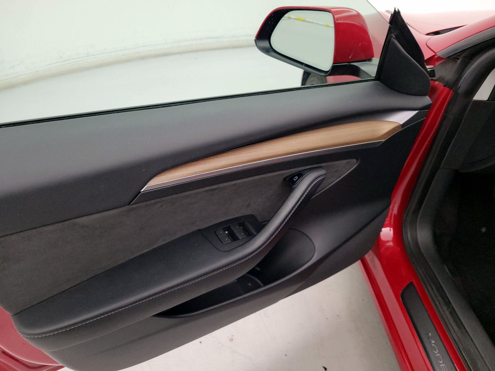 Thumbnail: 2023 Tesla Model 3 - 12