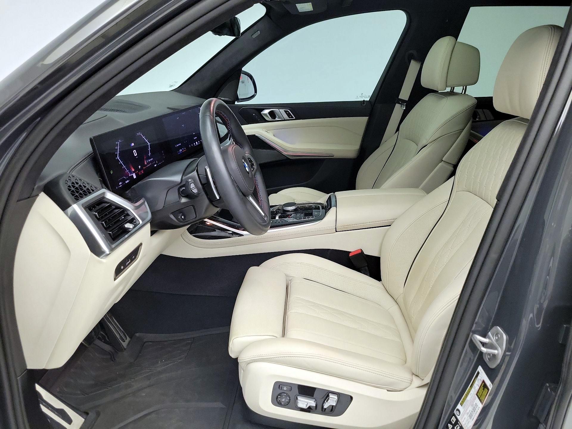 Thumbnail: 2025 BMW X7 - 11