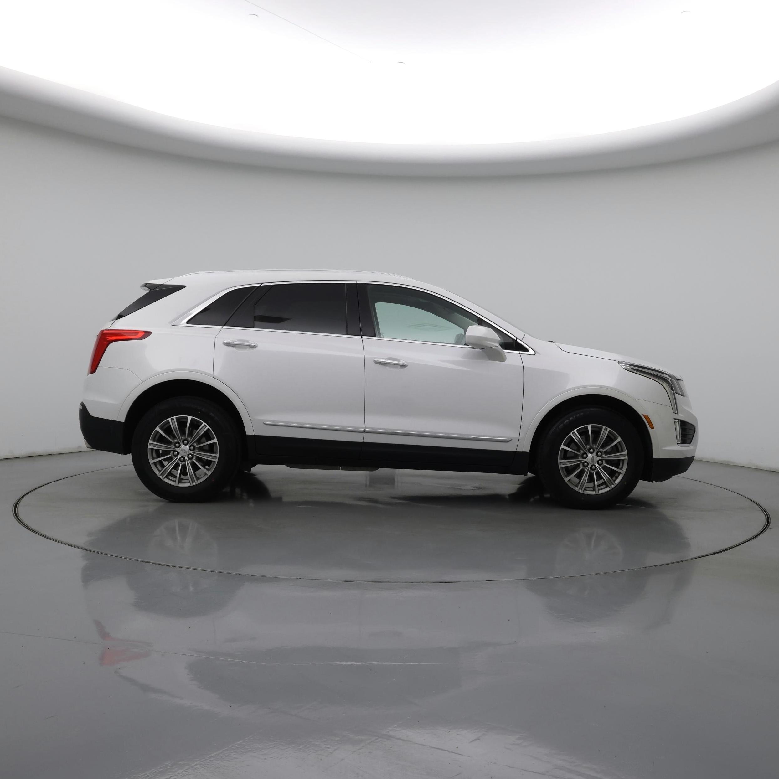 Thumbnail: 2017 Cadillac XT5 - 7